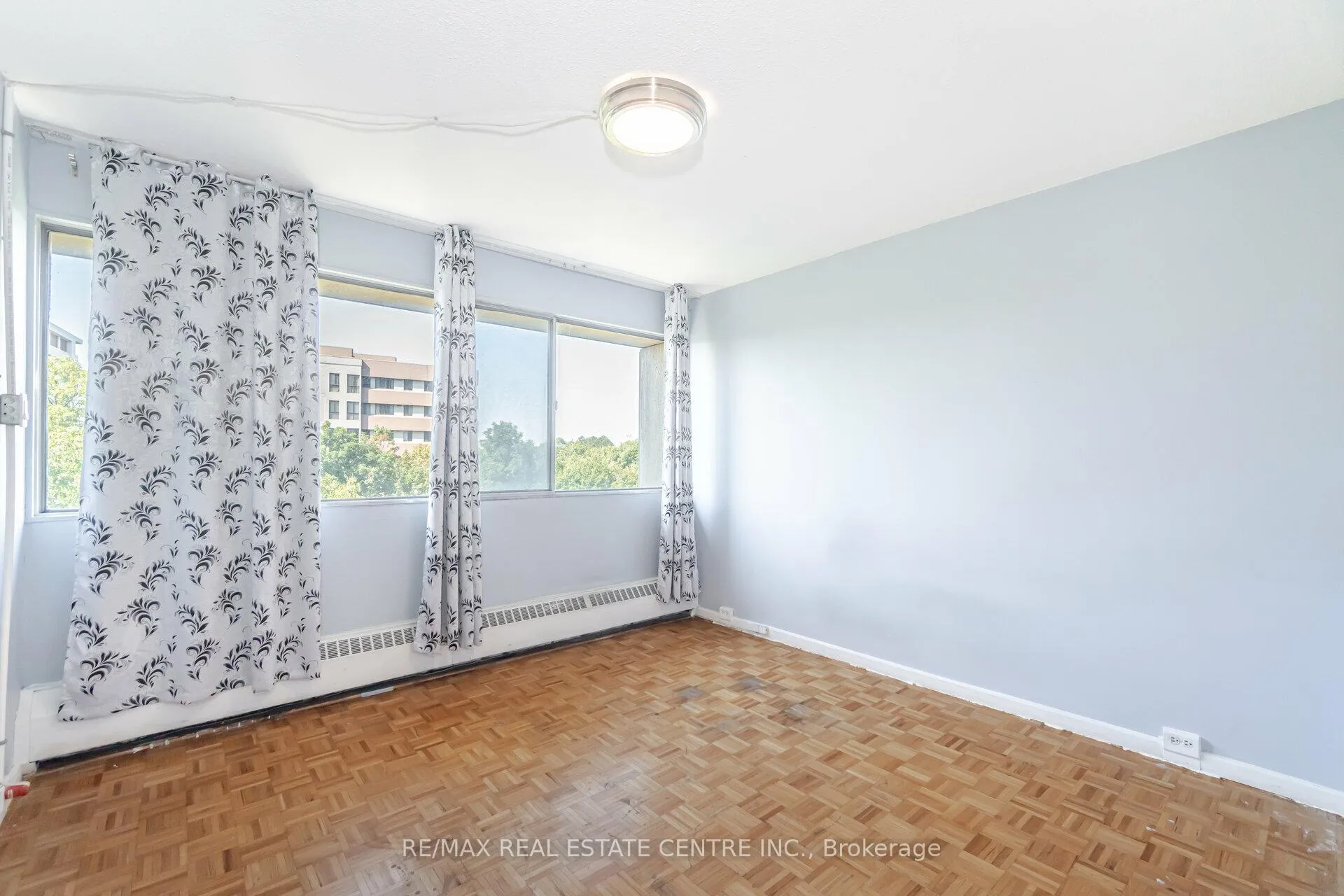 Photo 23 of Unit 607, 10 Sunny Glenway, Toronto, Flemingdon Park — HOMEH