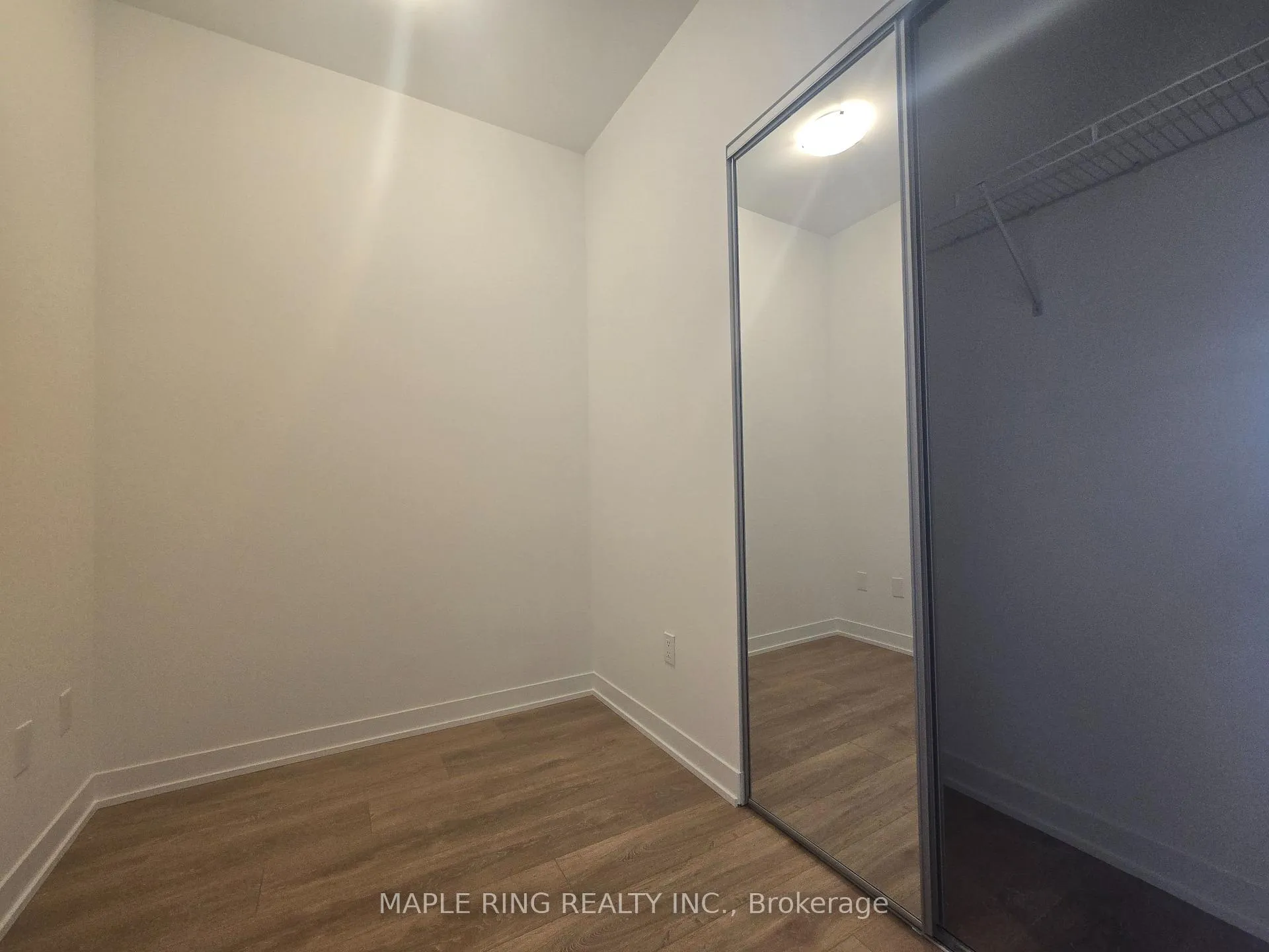 Photo 6 of Unit 2025, 498 Caldari Road, Vaughan, Concord — HOMEH