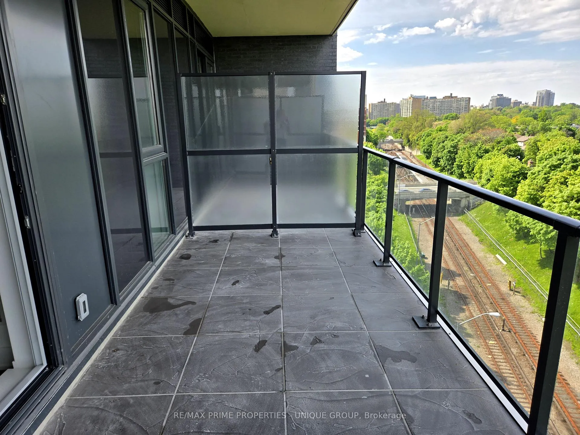 Photo 1 of Unit 806, 8 Manor Road W, Toronto, Yonge-Eglinton — HOMEH