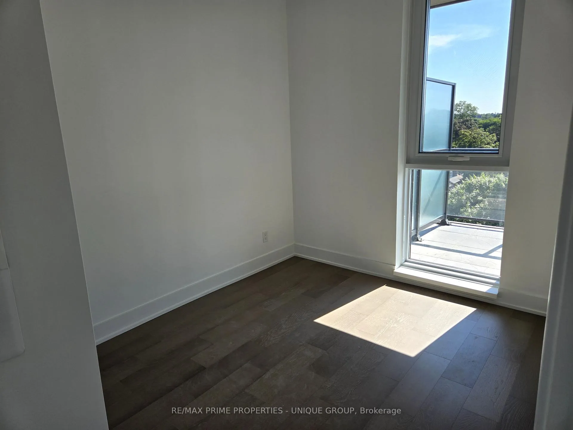 Photo 11 of Unit 806, 8 Manor Road W, Toronto, Yonge-Eglinton — HOMEH