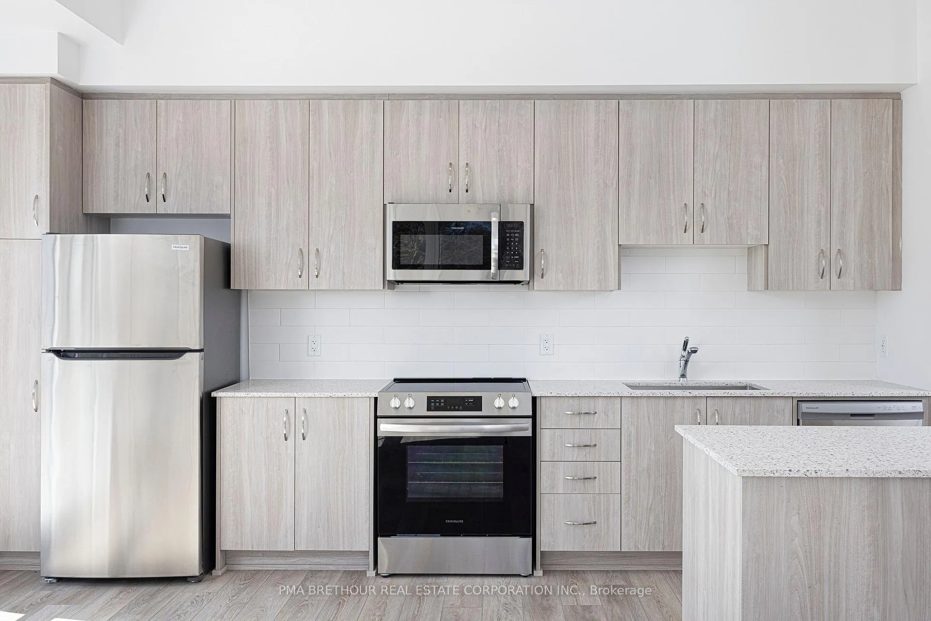 Photo 5 of Unit 105, 385 Arctic Red Drive, Oshawa, Windfields — HOMEH