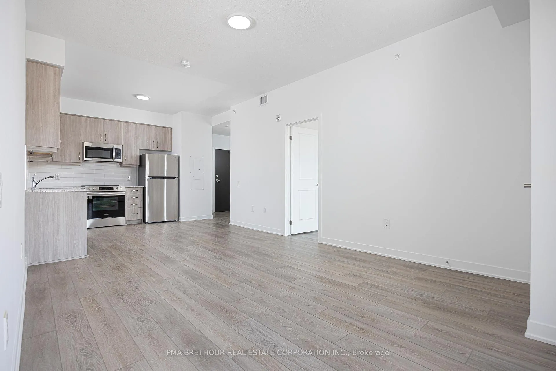 Photo 3 of Unit 314, 385 Arctic Red Drive, Oshawa, Windfields — HOMEH
