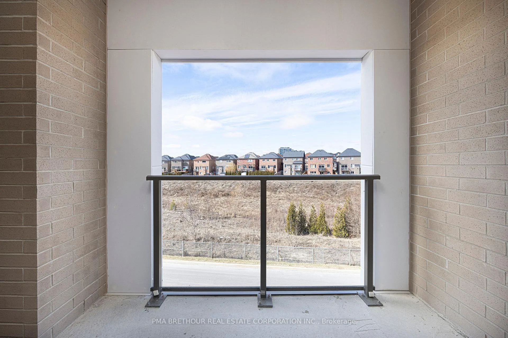 Photo 6 of Unit 314, 385 Arctic Red Drive, Oshawa, Windfields — HOMEH