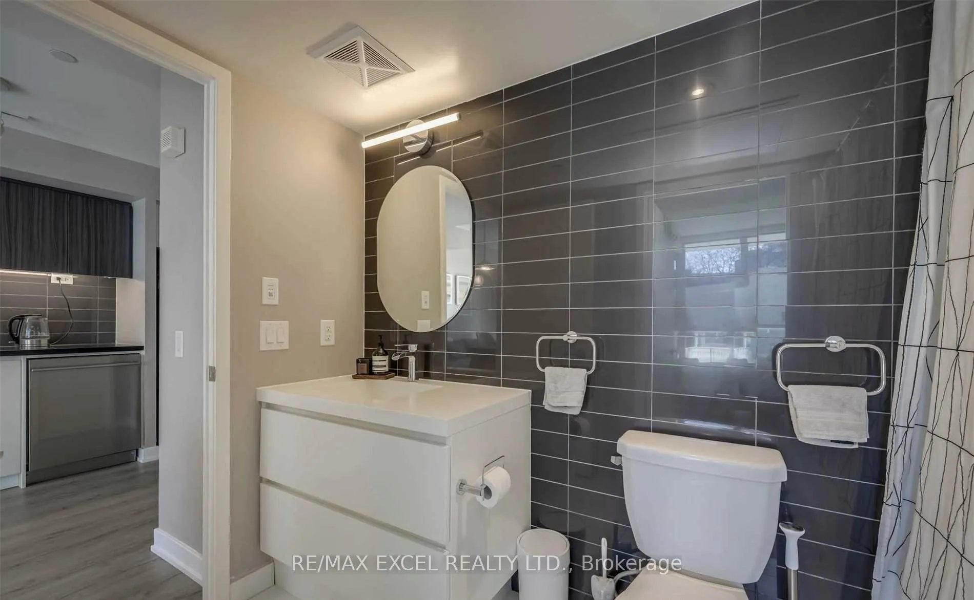 Photo 3 of Unit 611, 75 Queens Wharf Road, Toronto, Waterfront Communities — HOMEH