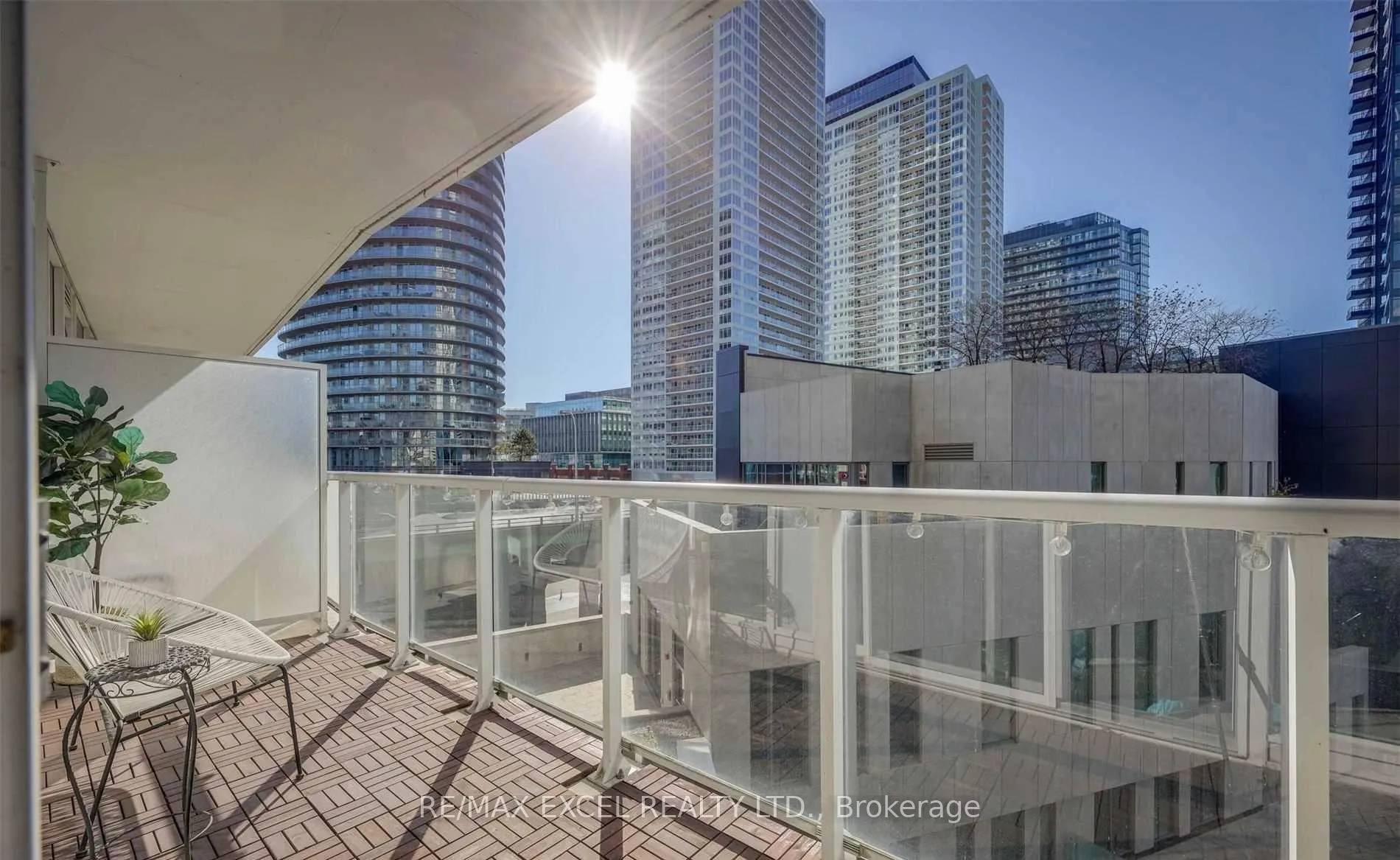 Photo 8 of Unit 611, 75 Queens Wharf Road, Toronto, Waterfront Communities — HOMEH