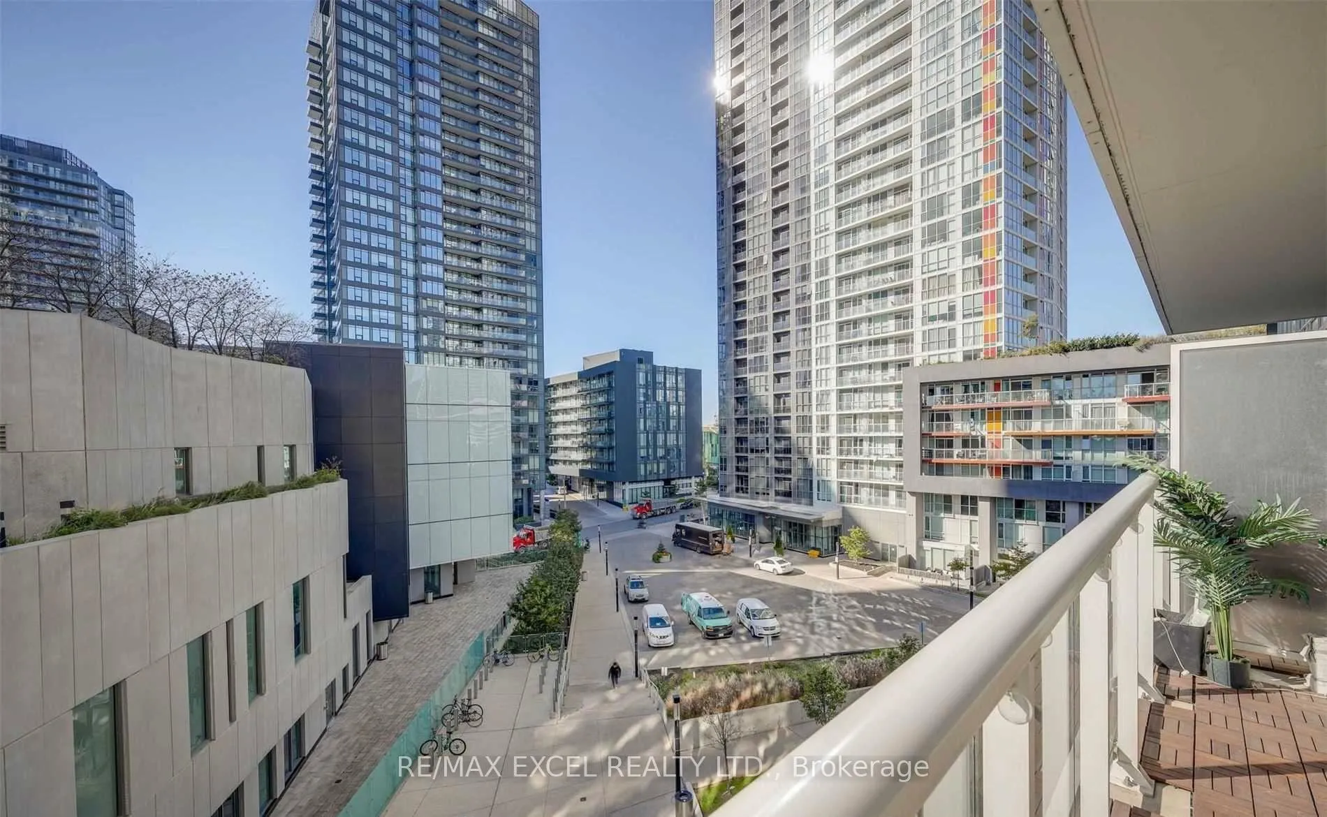 Photo 9 of Unit 611, 75 Queens Wharf Road, Toronto, Waterfront Communities — HOMEH