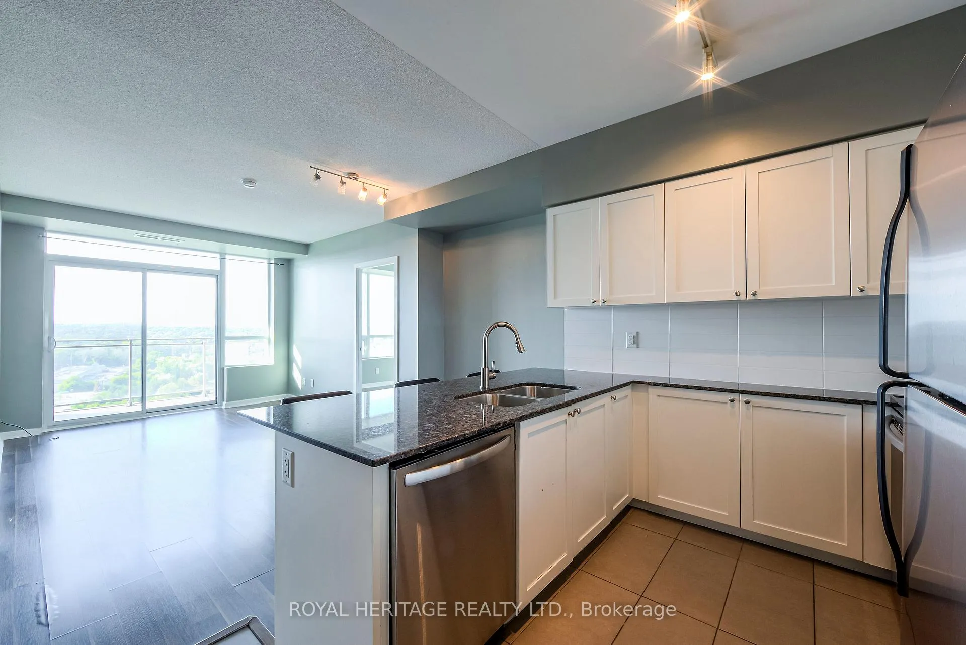 Photo 2 of Unit 1409, 1235 bayly Street, Pickering, Bay Ridges — HOMEH