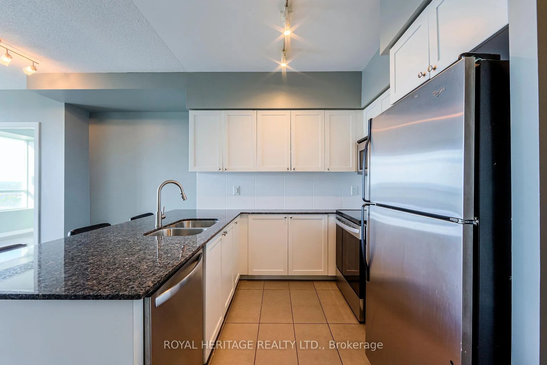 Photo 3 of Unit 1409, 1235 bayly Street, Pickering, Bay Ridges — HOMEH