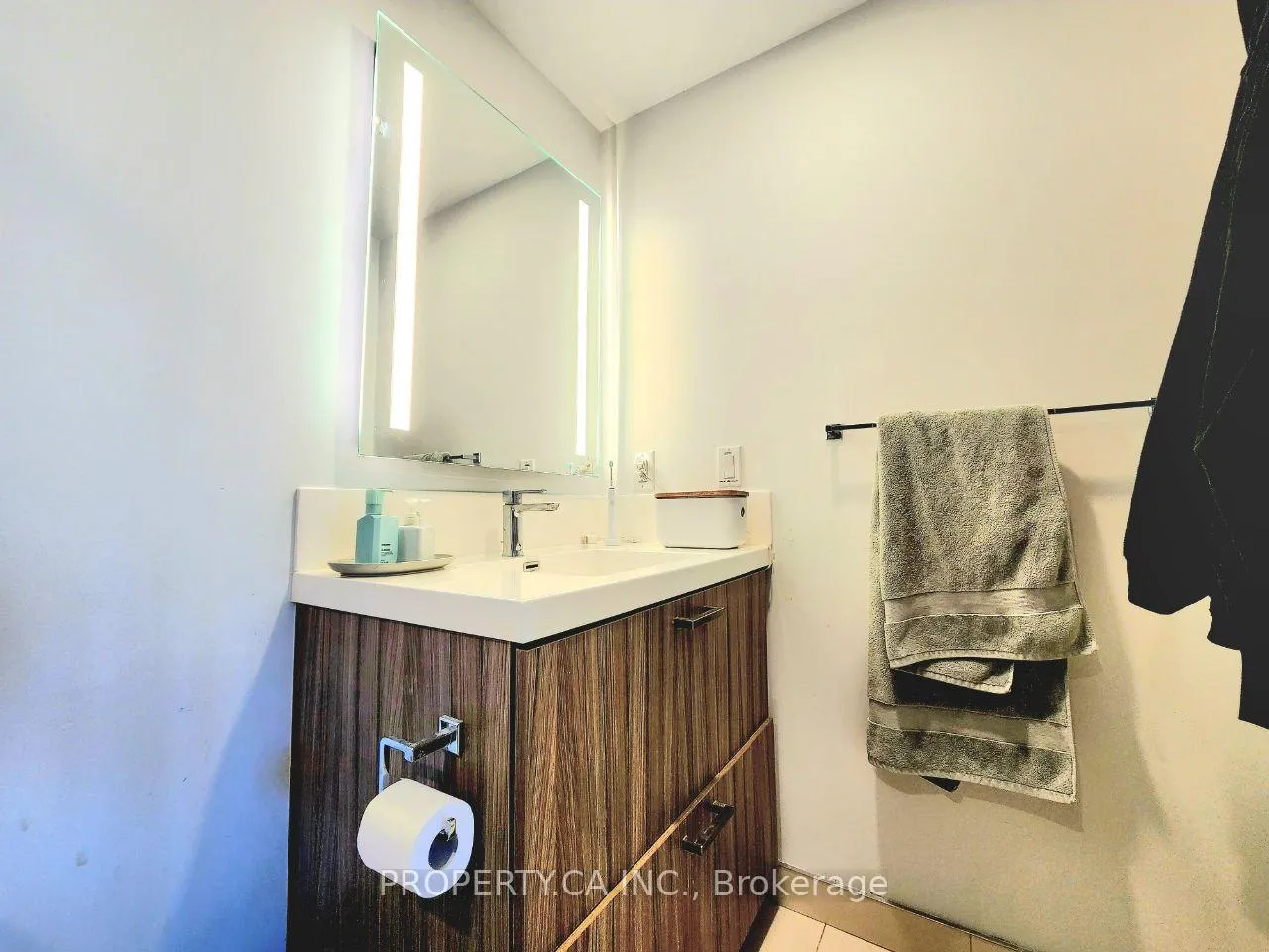 Photo 18 of Unit 910, 50 McCaul Street, Toronto, Kensington-Chinatown — HOMEH