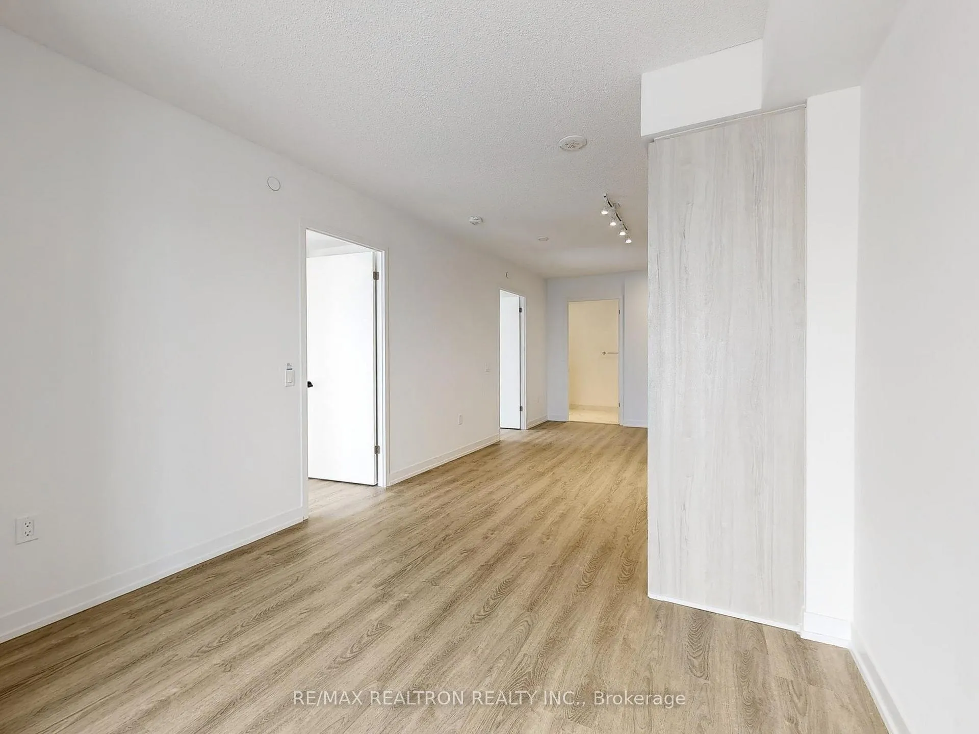 Photo 12 of Unit 1606, 195 Commerce Street, Vaughan, Vaughan Corporate Centre — HOMEH