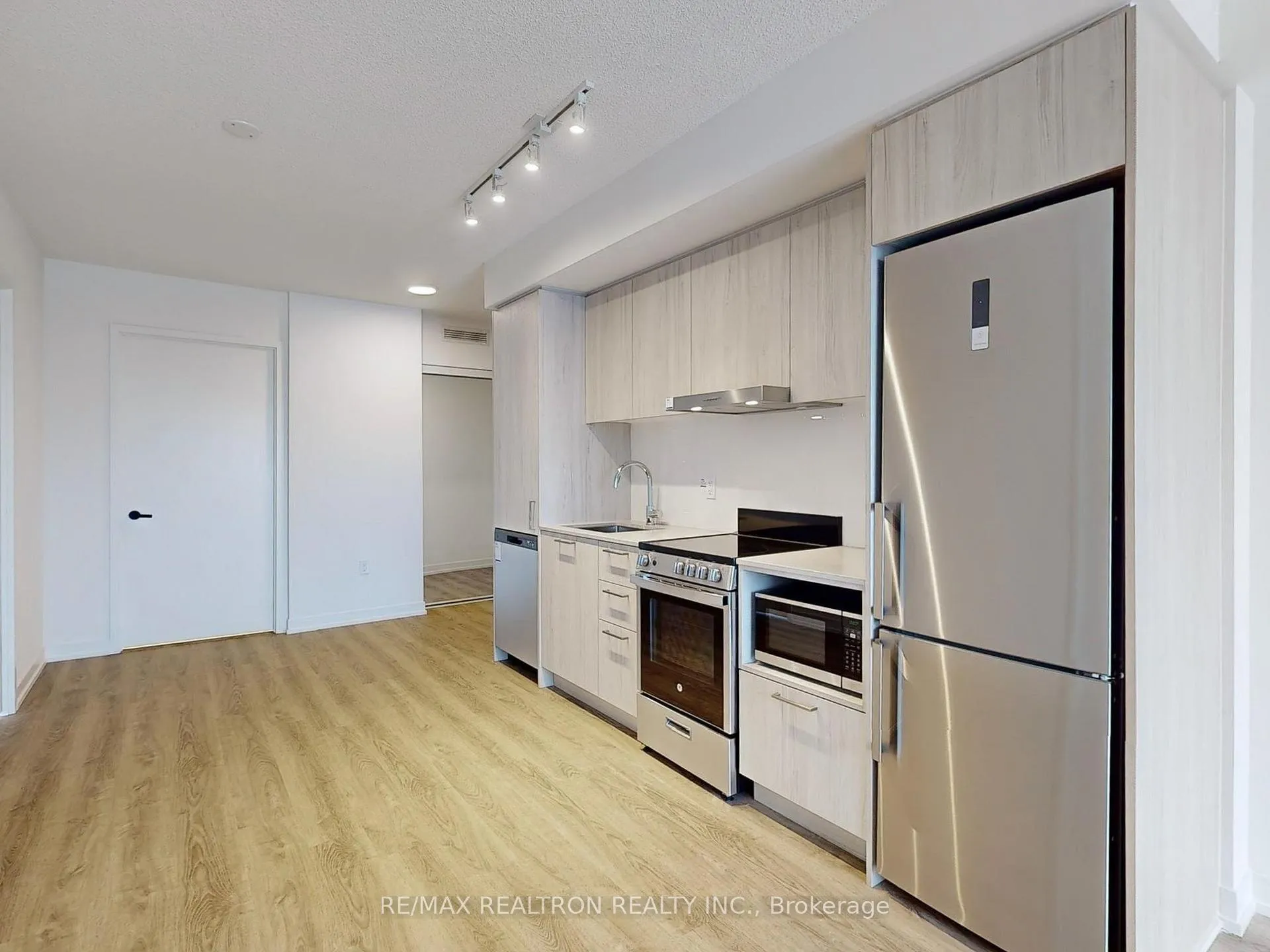 Photo 14 of Unit 1606, 195 Commerce Street, Vaughan, Vaughan Corporate Centre — HOMEH