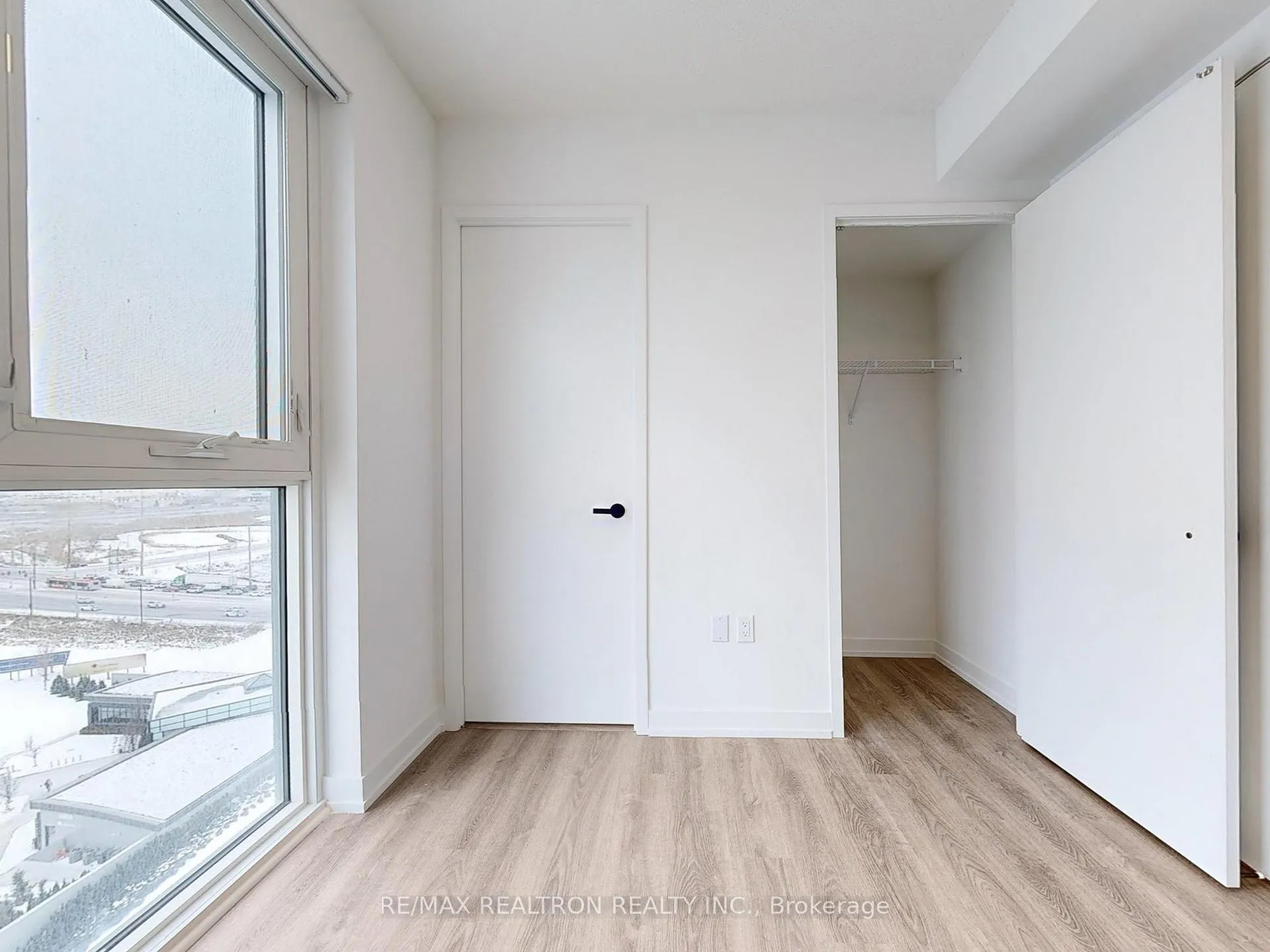 Photo 22 of Unit 1606, 195 Commerce Street, Vaughan, Vaughan Corporate Centre — HOMEH