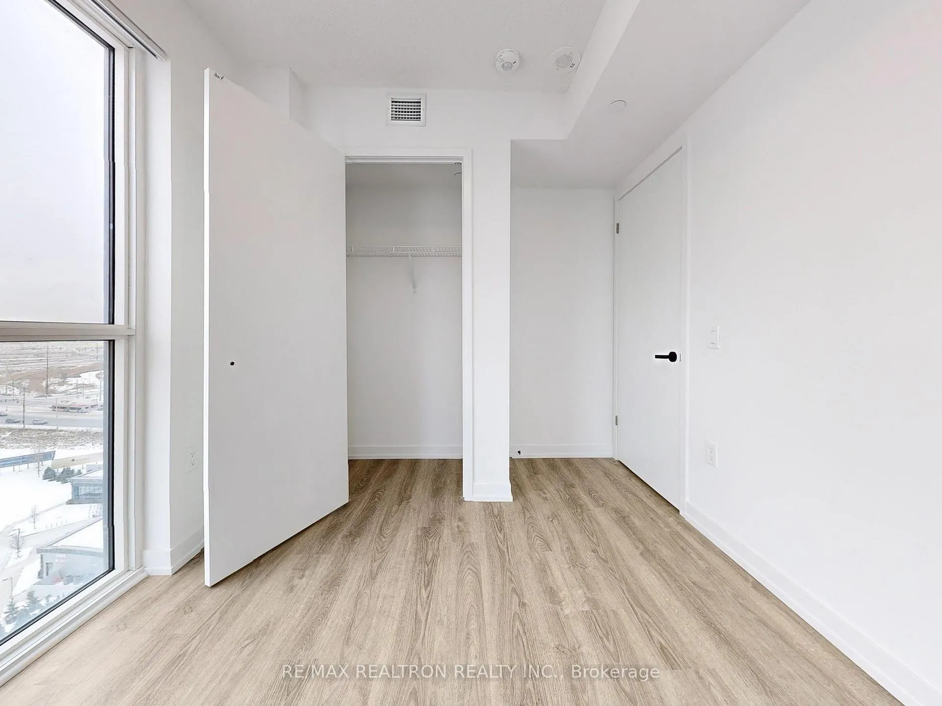 Photo 25 of Unit 1606, 195 Commerce Street, Vaughan, Vaughan Corporate Centre — HOMEH