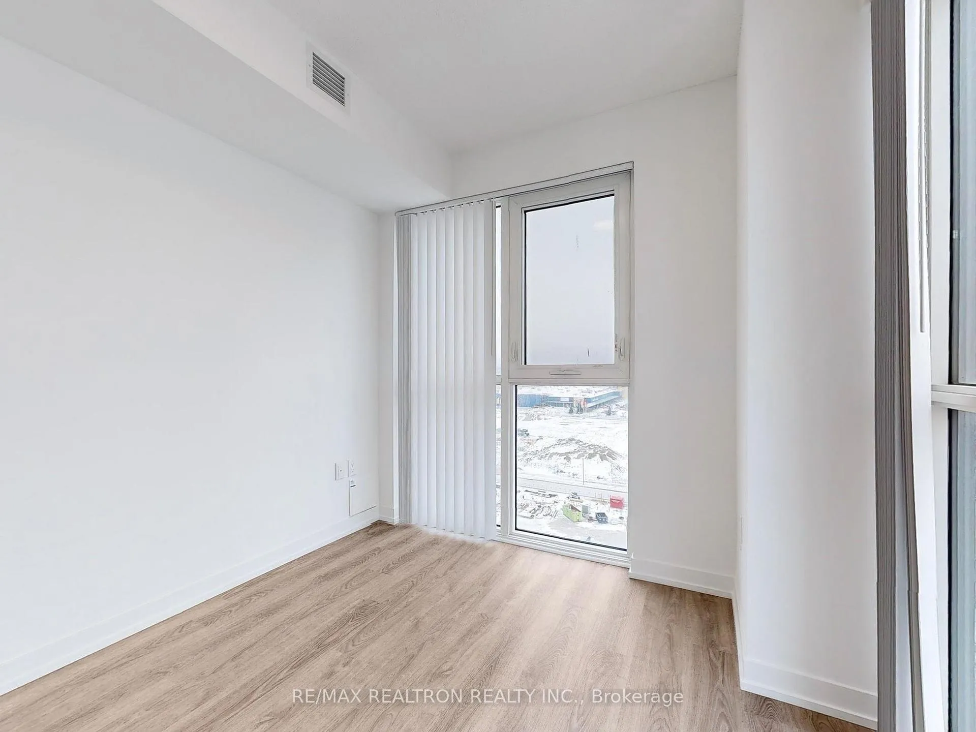 Photo 33 of Unit 1606, 195 Commerce Street, Vaughan, Vaughan Corporate Centre — HOMEH