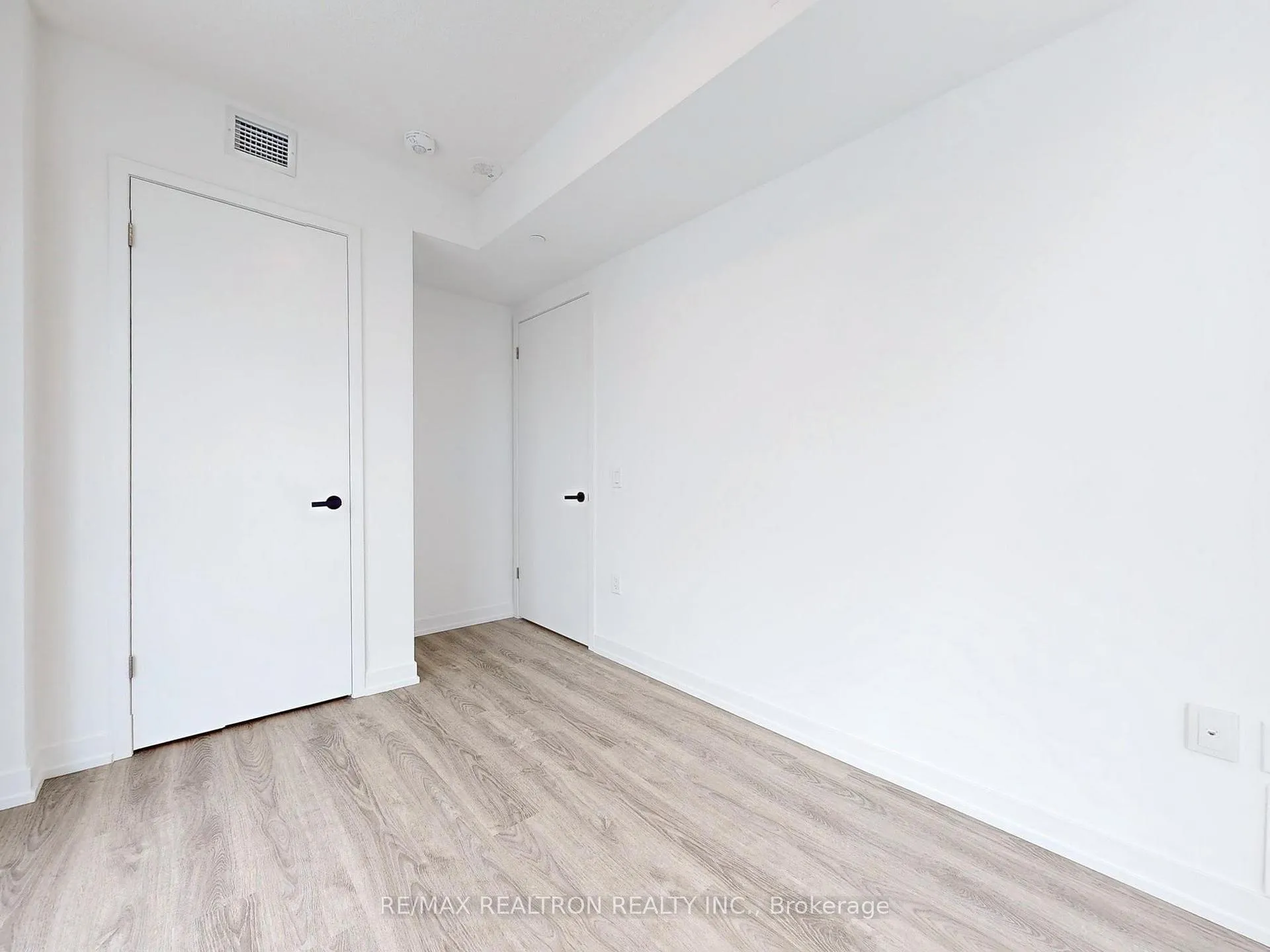Photo 35 of Unit 1606, 195 Commerce Street, Vaughan, Vaughan Corporate Centre — HOMEH