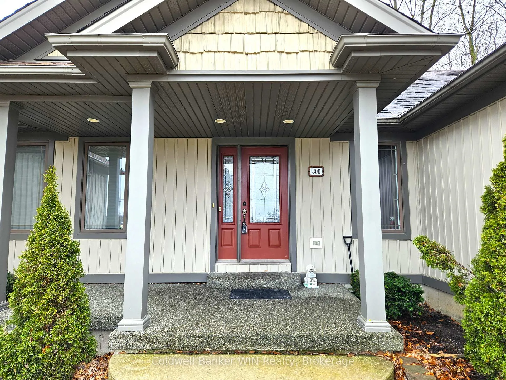Front of 300 Durham Street W