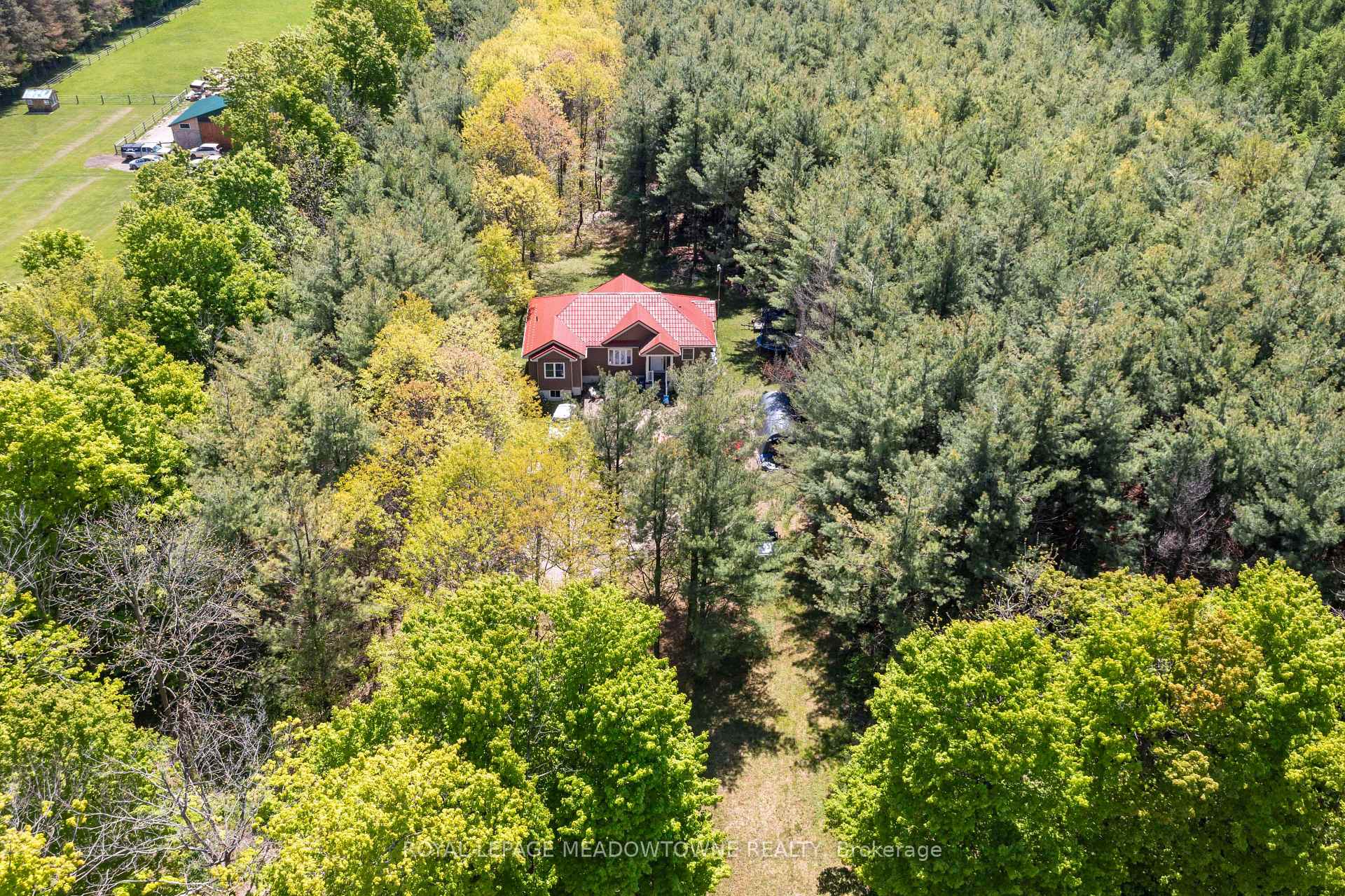 Front of 9341 Sideroad 9