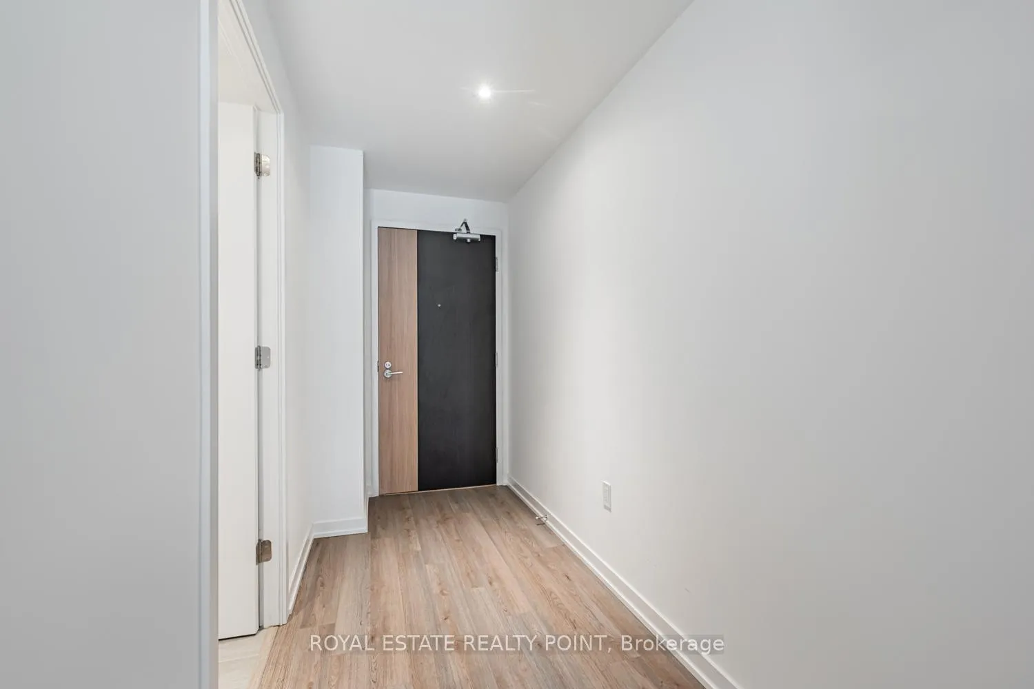 Photo 8 of Unit 1321, 50 Power Street, Toronto, Moss Park — HOMEH
