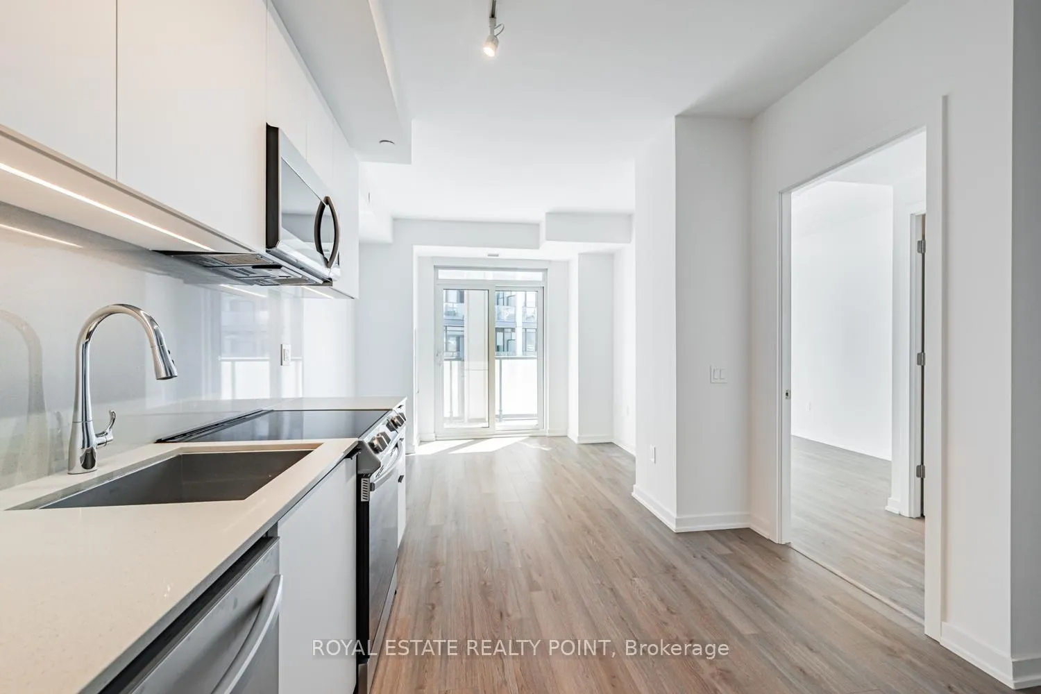 Photo 9 of Unit 1321, 50 Power Street, Toronto, Moss Park — HOMEH