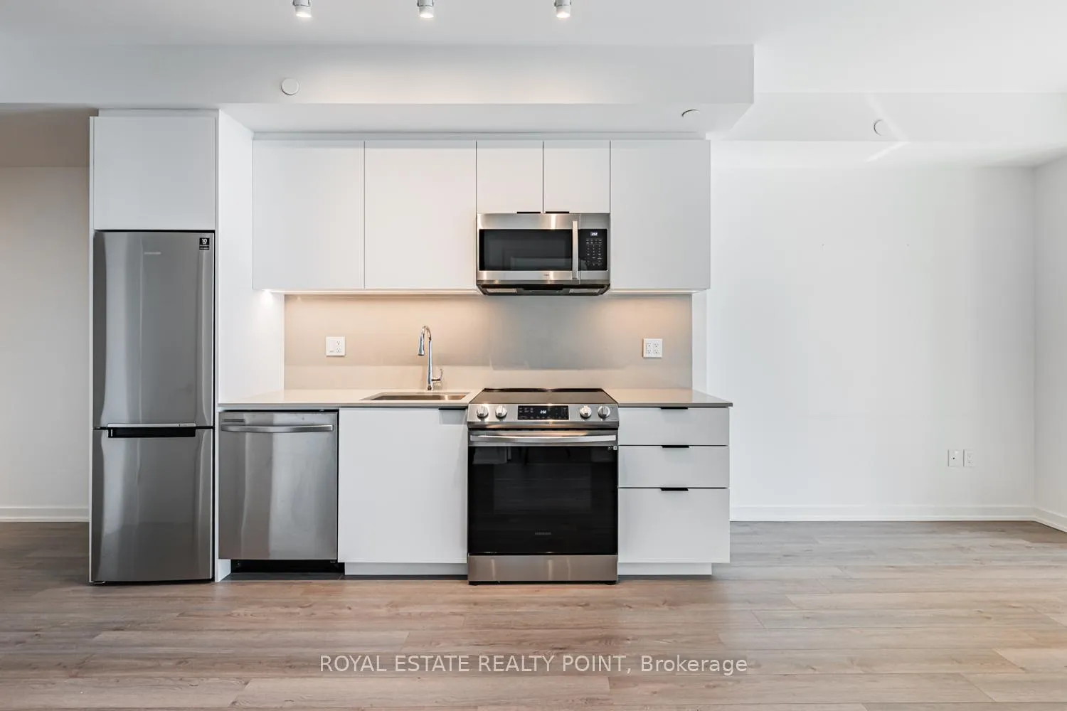 Photo 10 of Unit 1321, 50 Power Street, Toronto, Moss Park — HOMEH