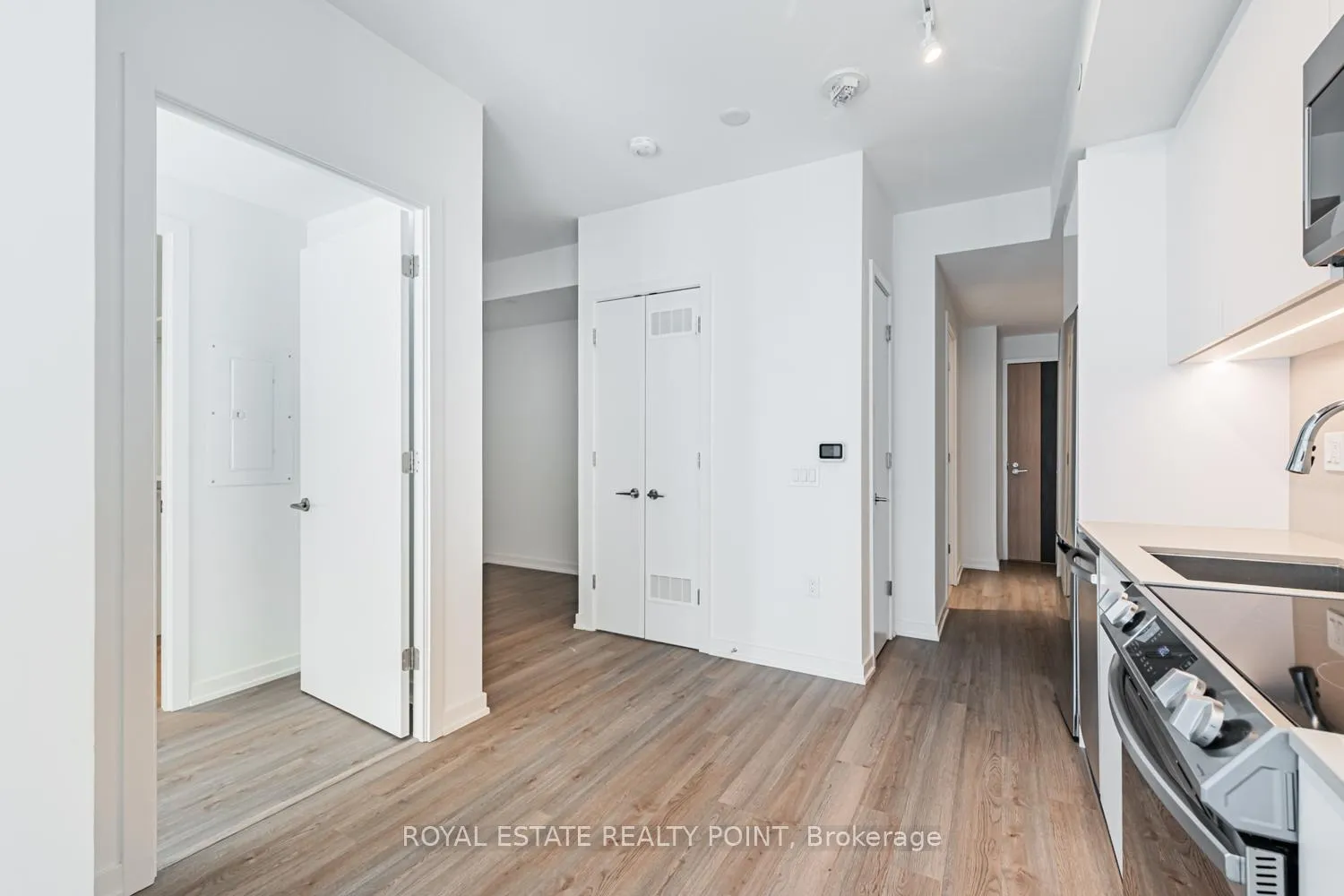 Photo 13 of Unit 1321, 50 Power Street, Toronto, Moss Park — HOMEH