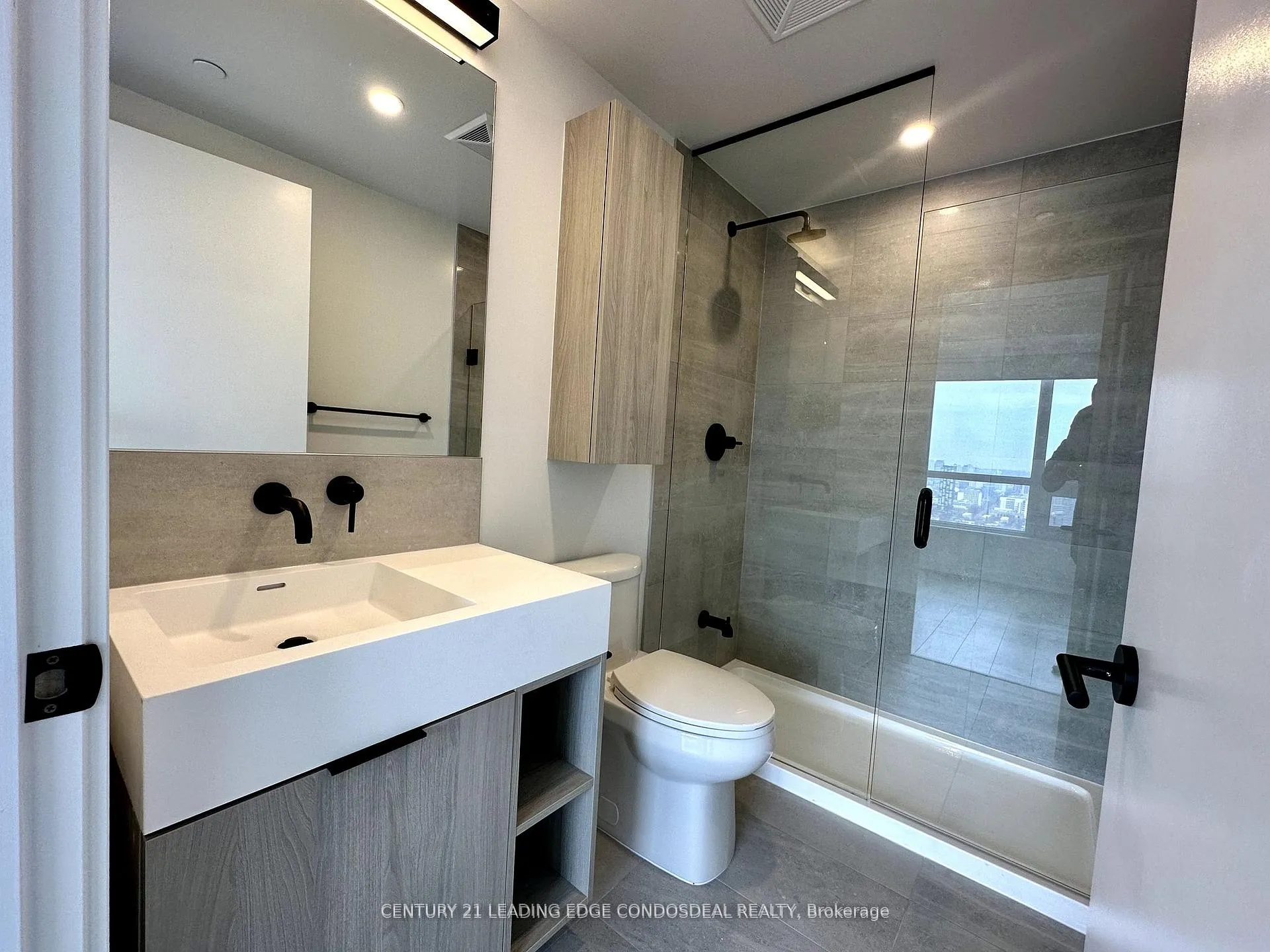 Photo 8 of Unit 4101, 108 Peter Street, Toronto, Waterfront Communities — HOMEH