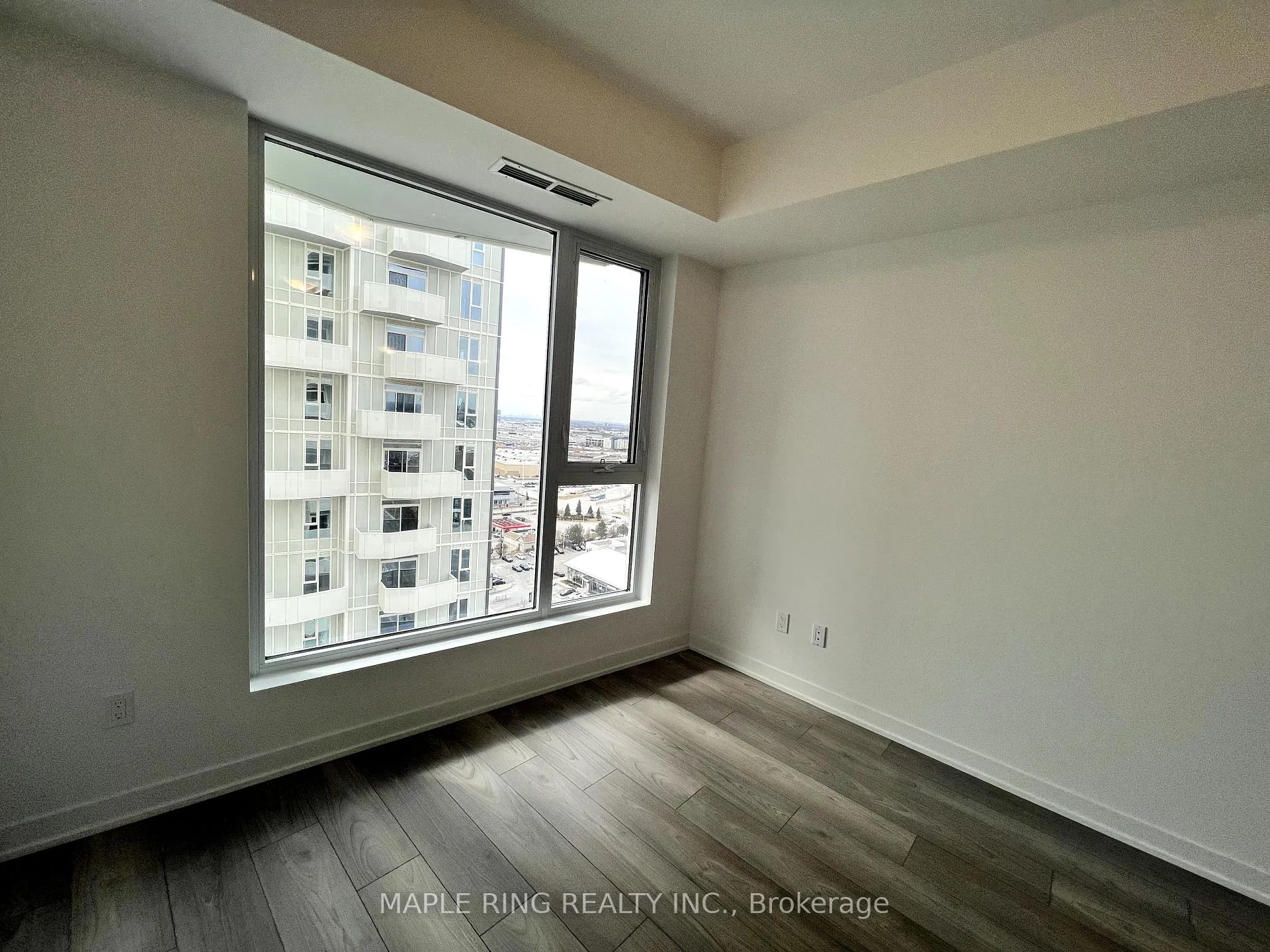 Photo 7 of Unit 1722, 498 Caldari Road, Vaughan, Concord — HOMEH
