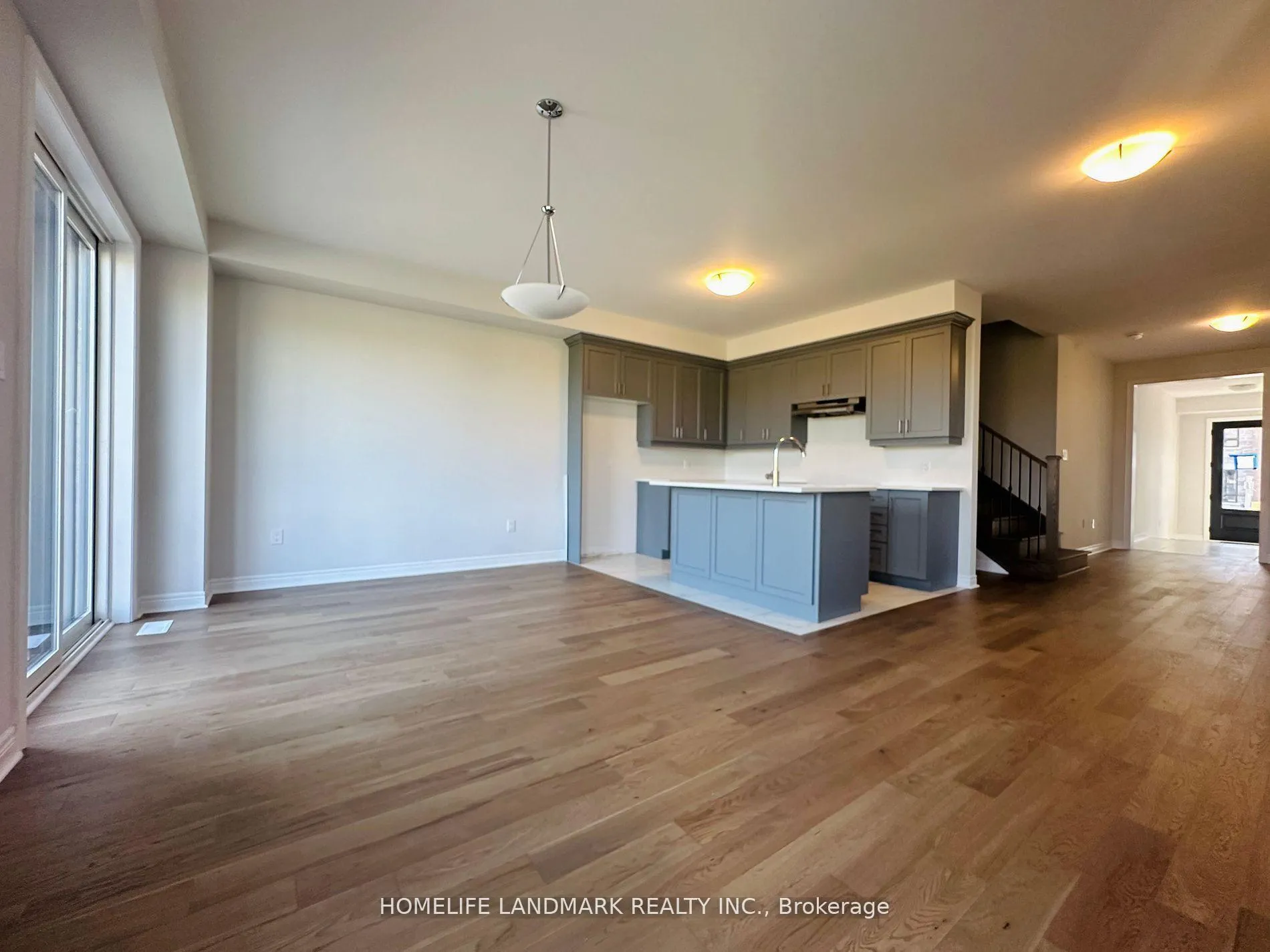 Photo 2 of 146 Mumbai Drive, Markham, Middlefield — HOMEH