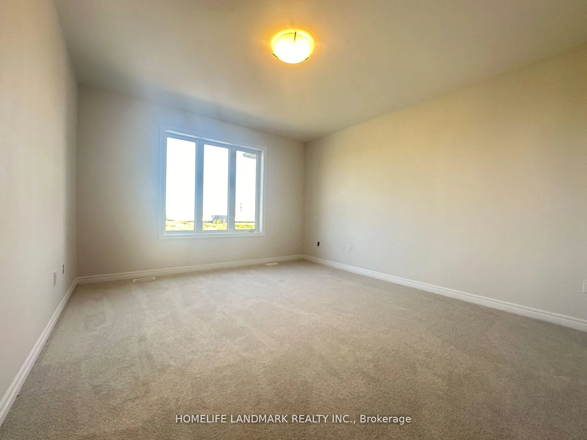 Photo 6 of 146 Mumbai Drive, Markham, Middlefield — HOMEH
