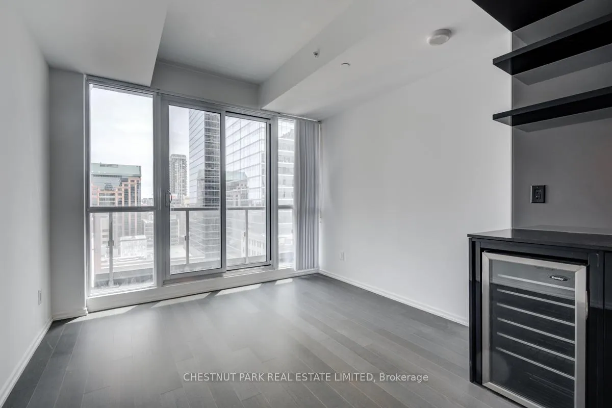 Photo 4 of Unit 1804, 70 Temperance Street, Toronto, Bay Street Corridor — HOMEH