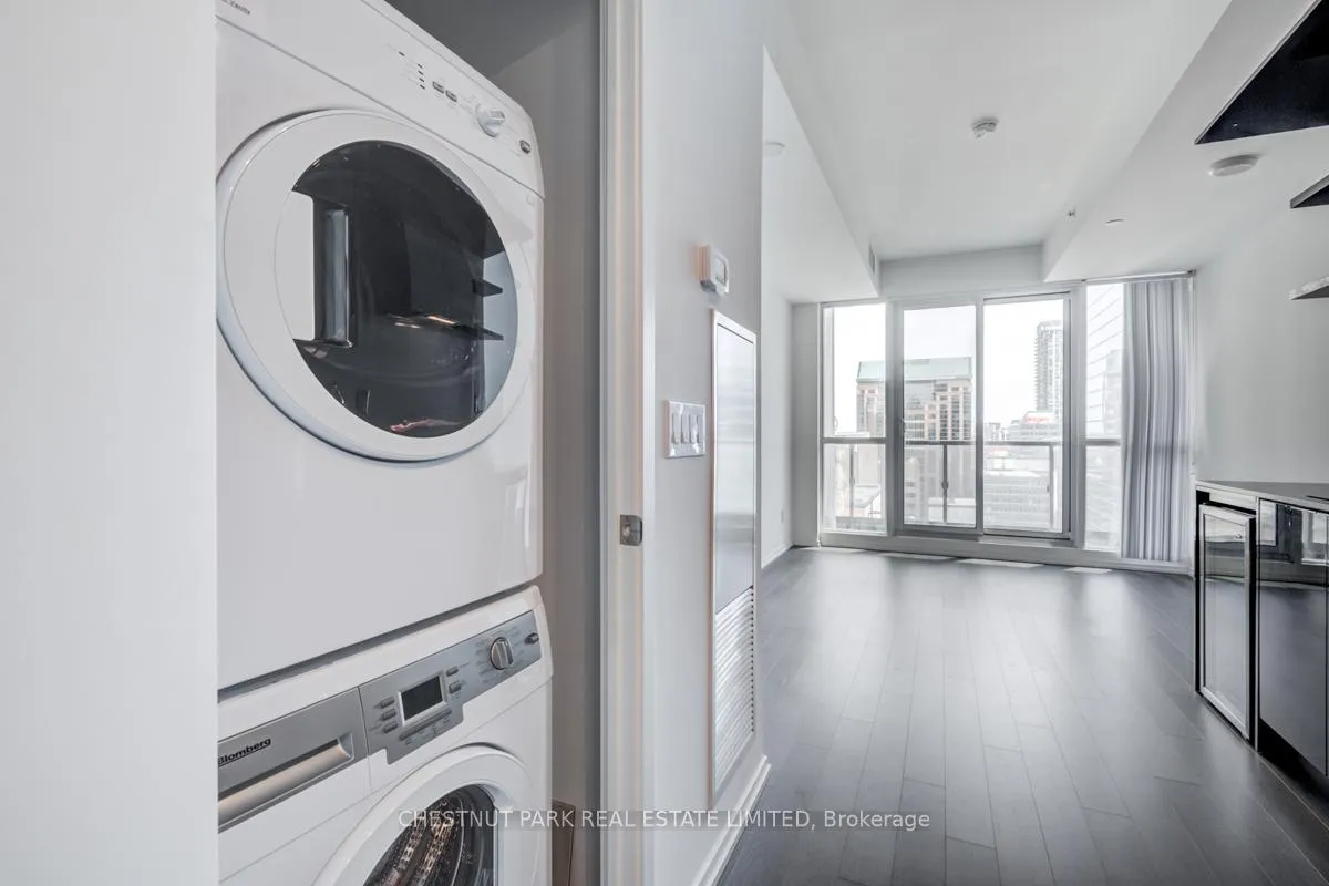 Photo 7 of Unit 1804, 70 Temperance Street, Toronto, Bay Street Corridor — HOMEH