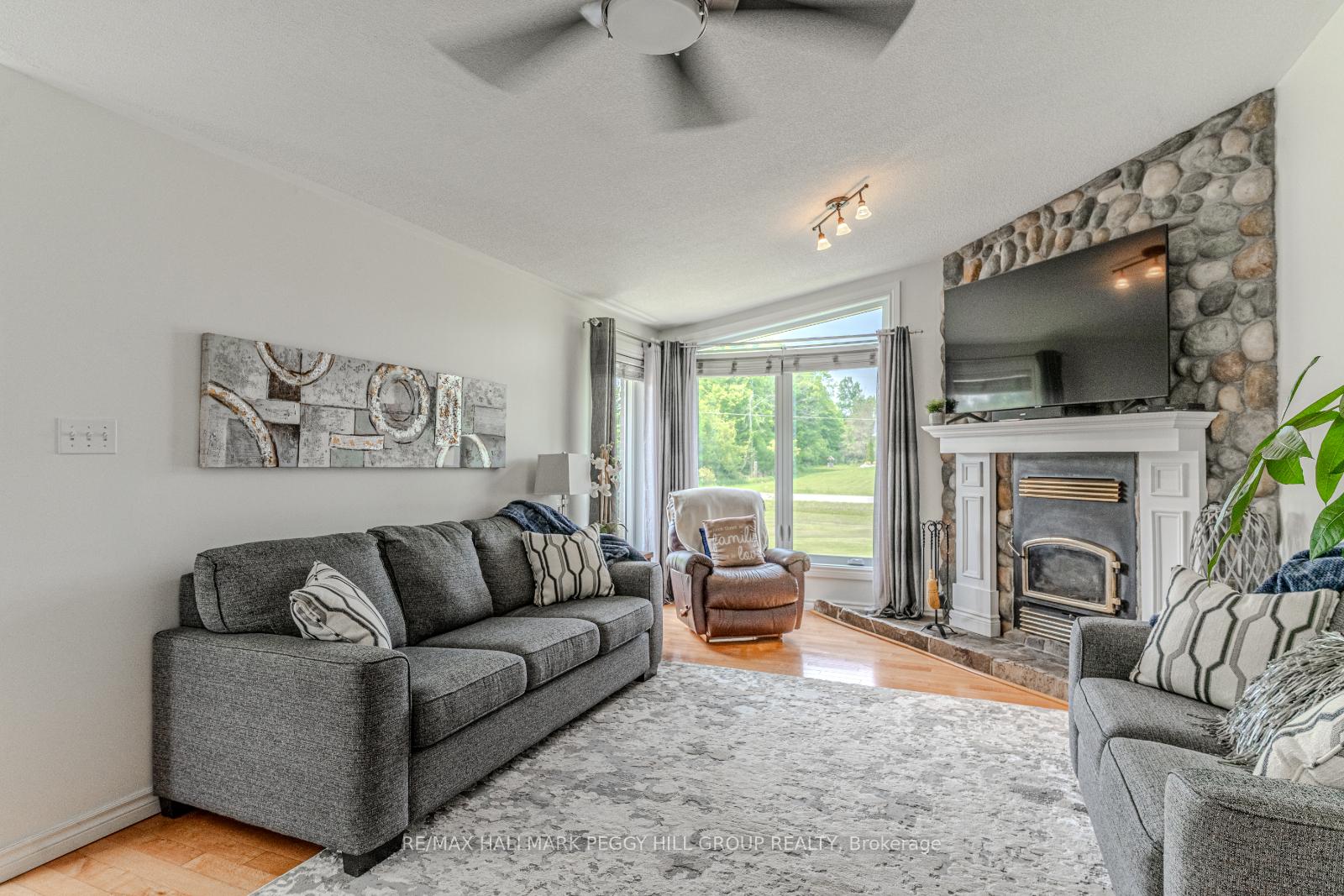 Photo 6 of 3413 McCarthy Drive, Clearview, Rural Clearview — HOMEH