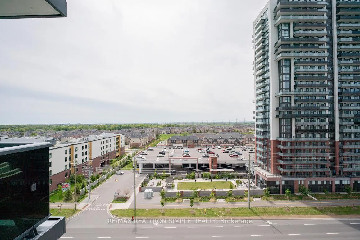 Photo 6 of Unit 909, 2545 Simcoe Street N, Oshawa, Windfields — HOMEH