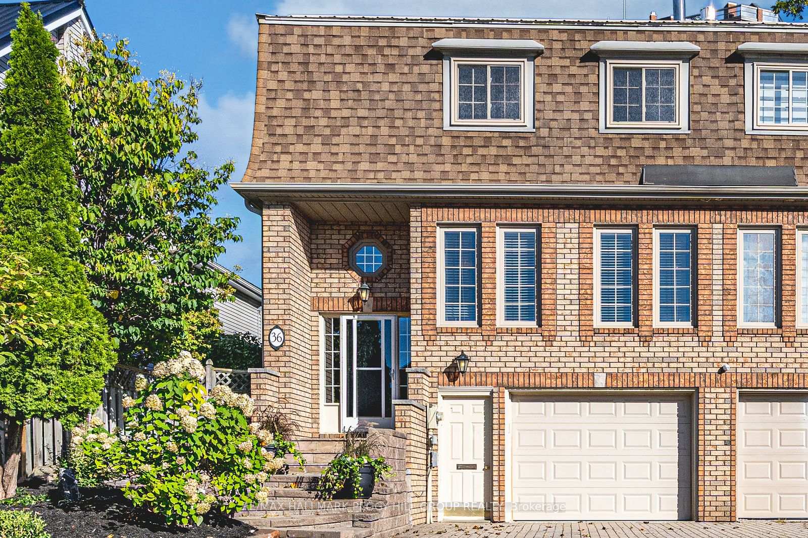 Front of 36 Kempenfelt Drive