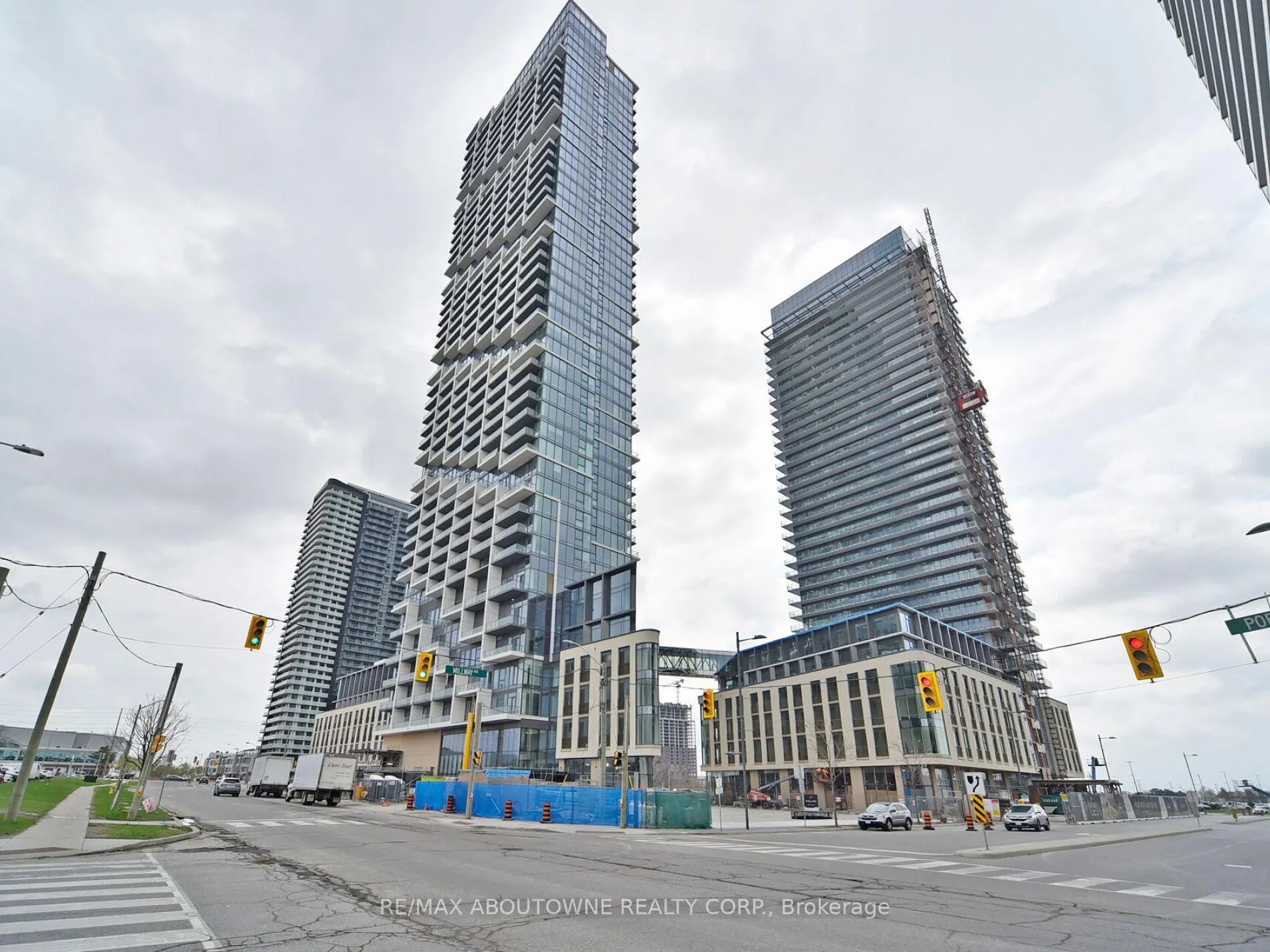 Front of Unit 307, 1000 Portage Parkway