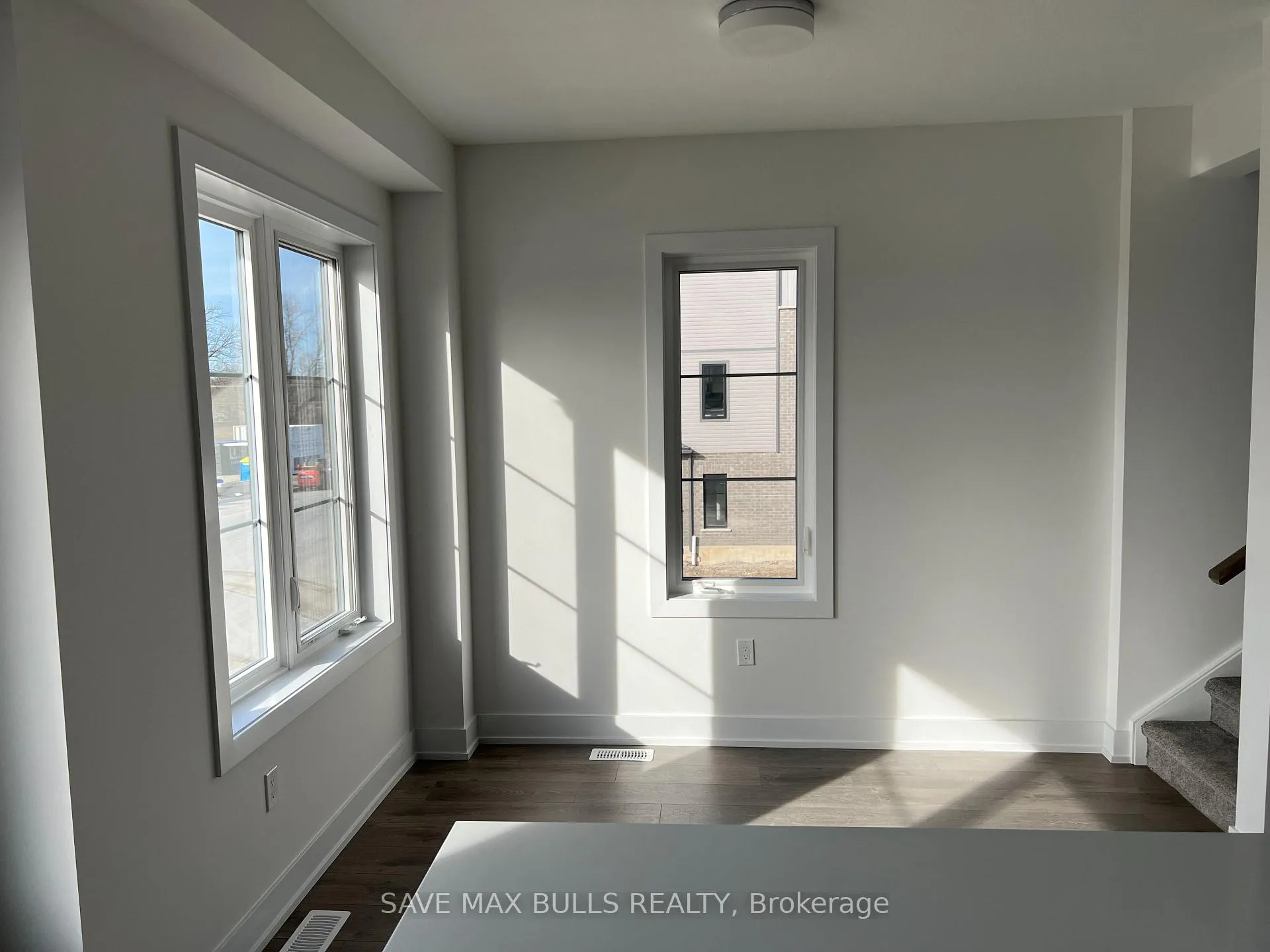 Photo 5 of 30 Balladry Boulevard, Stratford — HOMEH