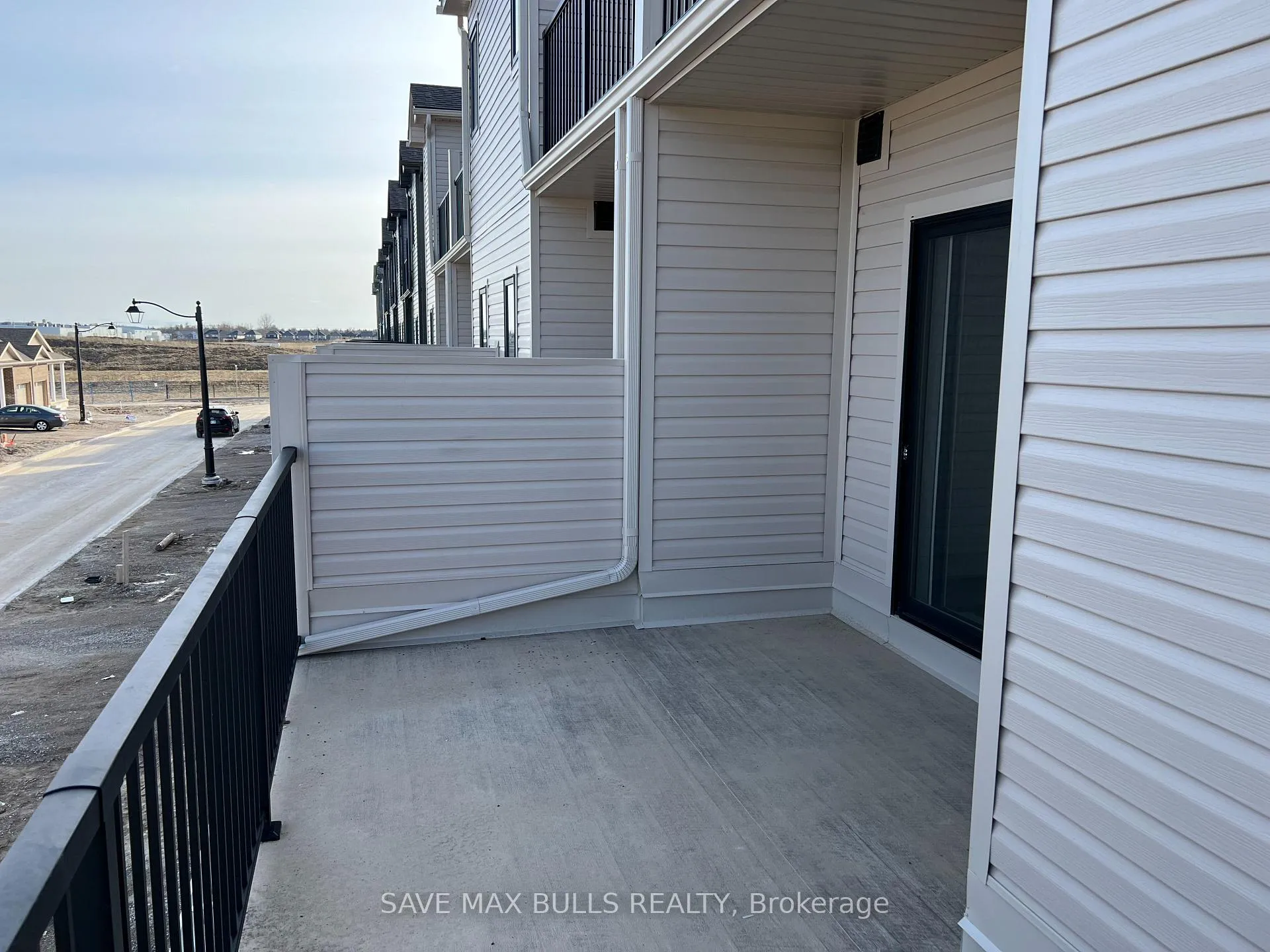 Photo 9 of 30 Balladry Boulevard, Stratford — HOMEH