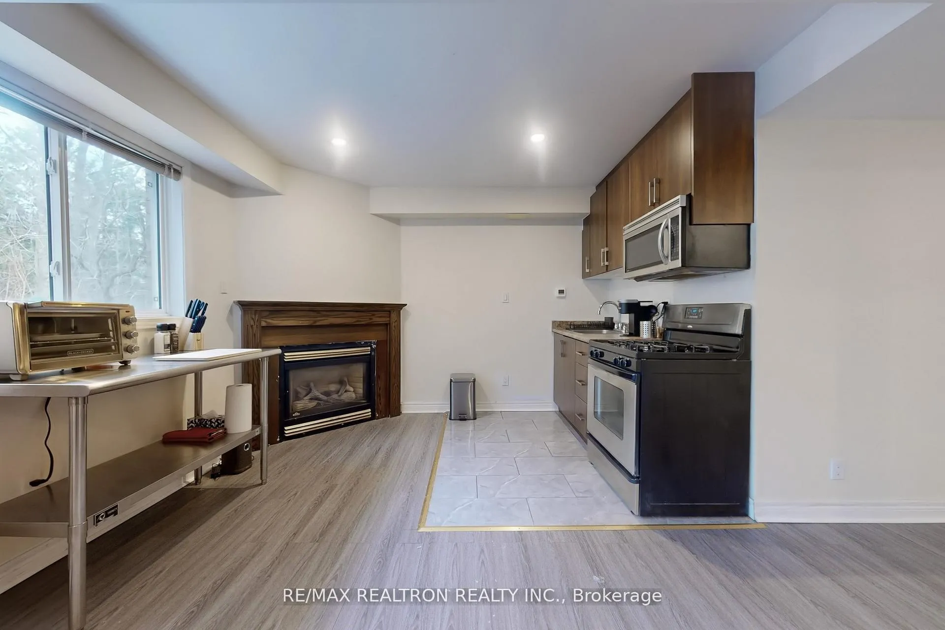 Photo 5 of Unit Bsmnt, 1143 Gossamer Drive, Pickering, Liverpool — HOMEH