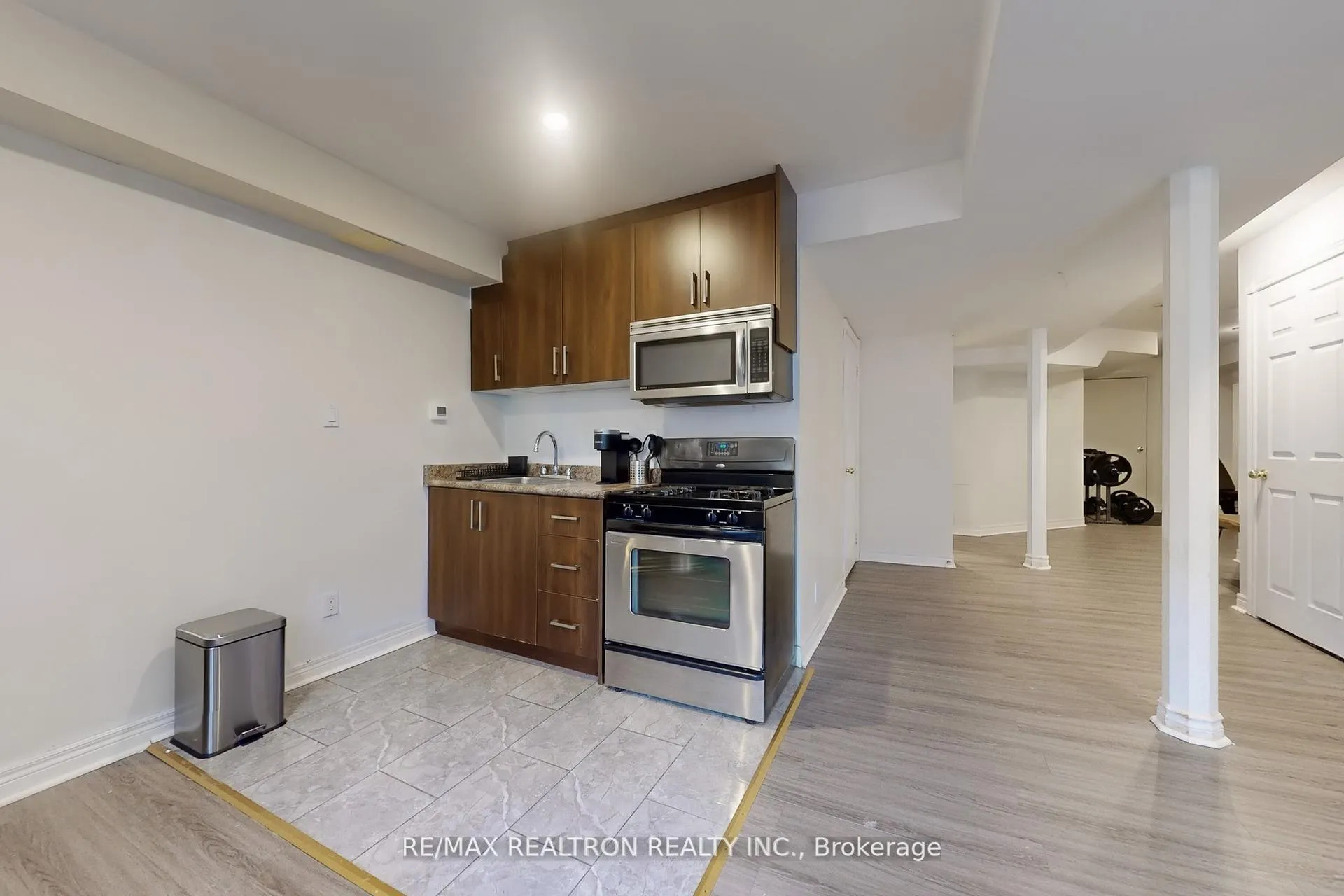 Photo 6 of Unit Bsmnt, 1143 Gossamer Drive, Pickering, Liverpool — HOMEH