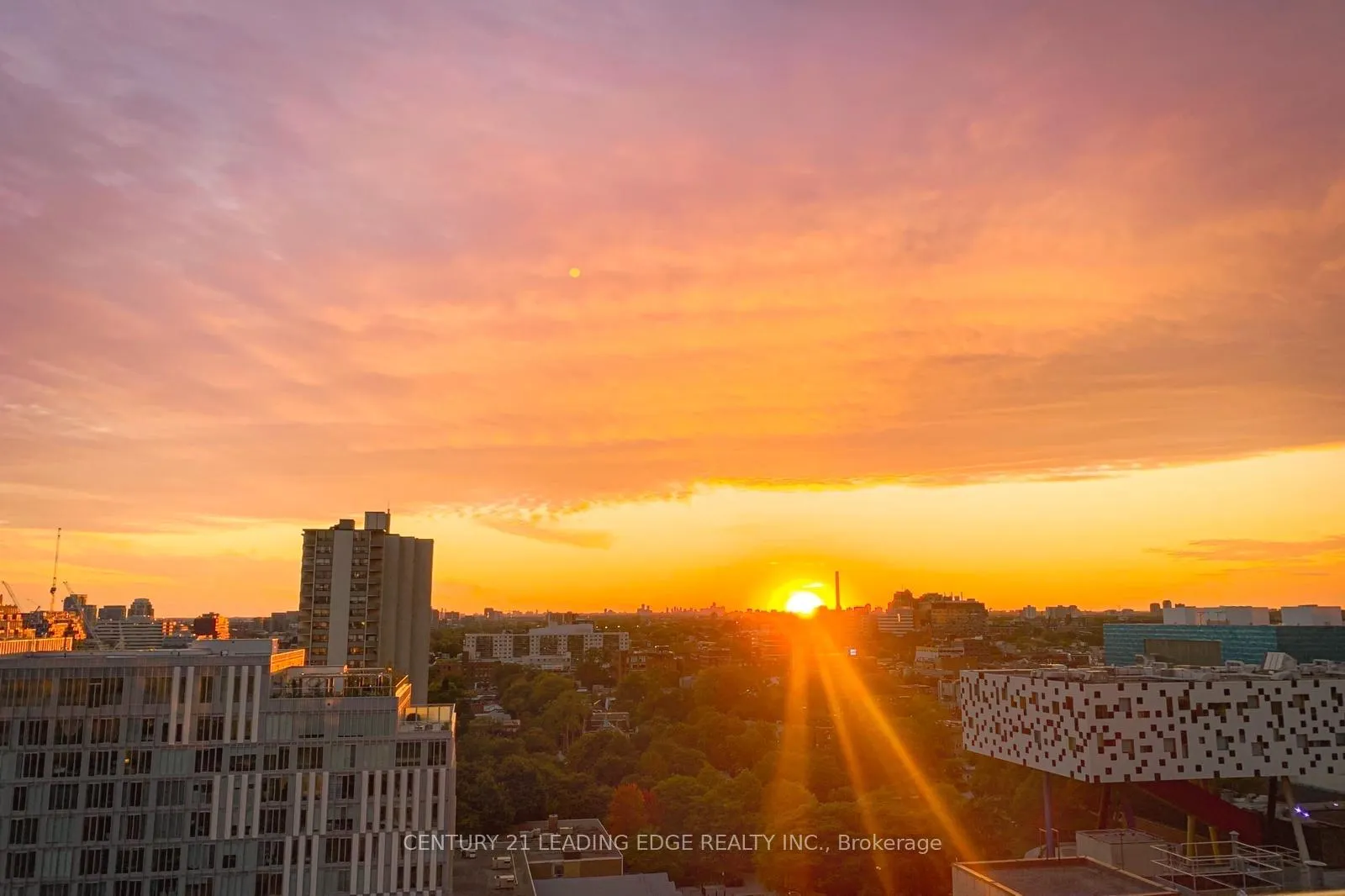 Photo 12 of Unit 1605, 210 Simcoe Street, Toronto, Kensington-Chinatown — HOMEH