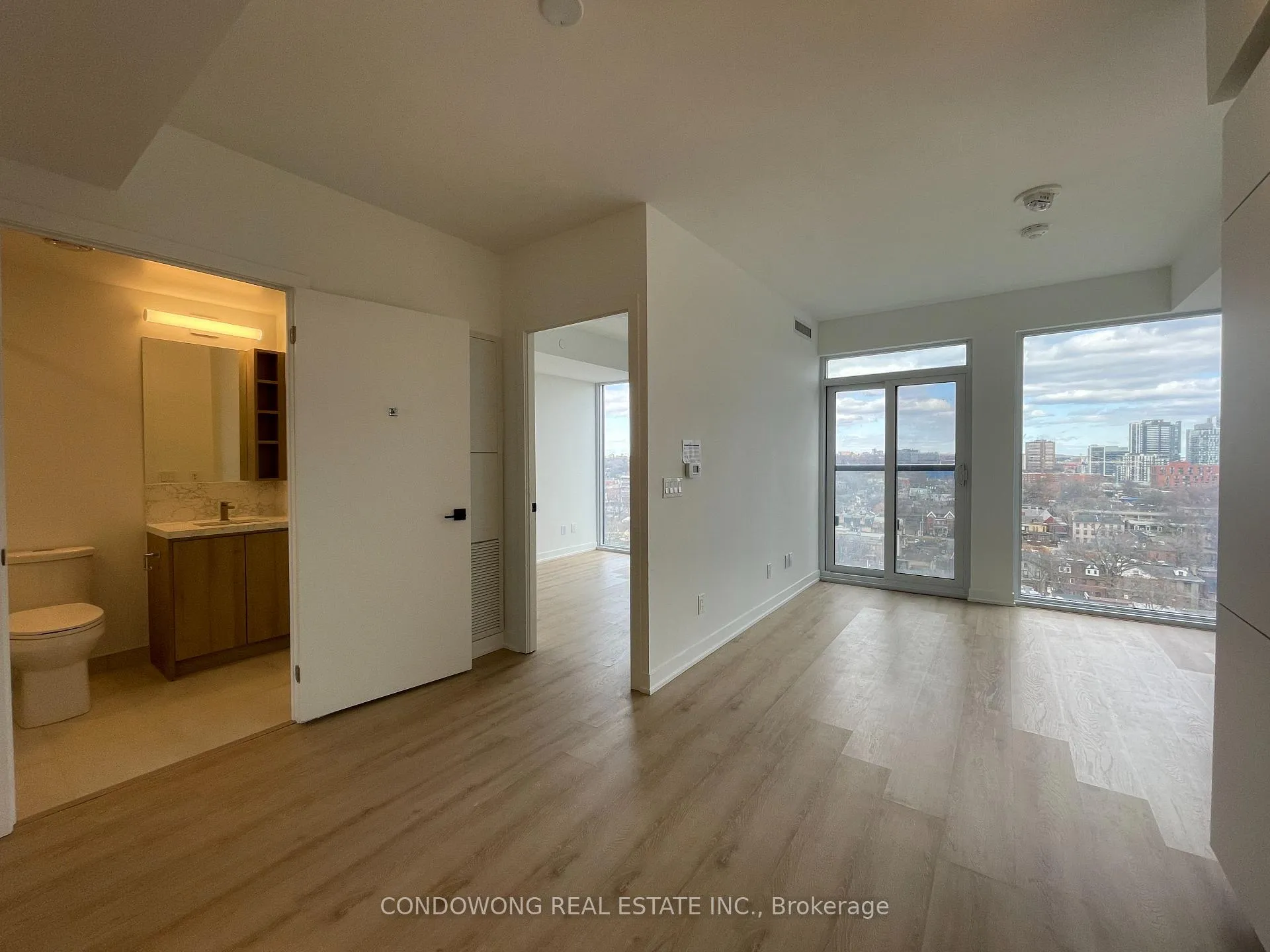 Front of Unit 1211, 319 Jarvis Street