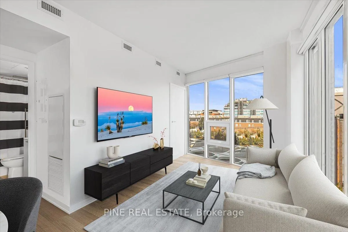 Photo 3 of Unit 322, 19 Western Battery Road, Toronto, Niagara — HOMEH