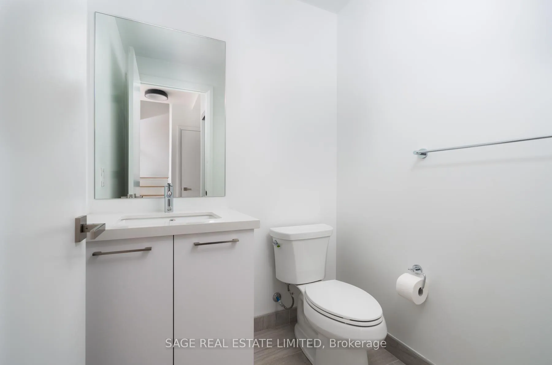 Photo 6 of Unit TH11, 33 Frederick Todd Way, Toronto, Thorncliffe Park — HOMEH