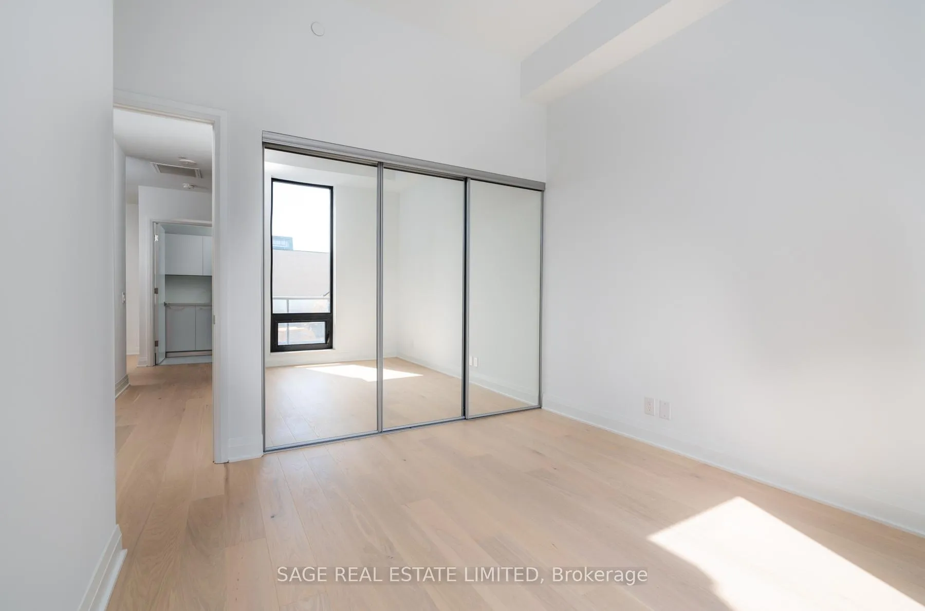 Photo 12 of Unit TH11, 33 Frederick Todd Way, Toronto, Thorncliffe Park — HOMEH