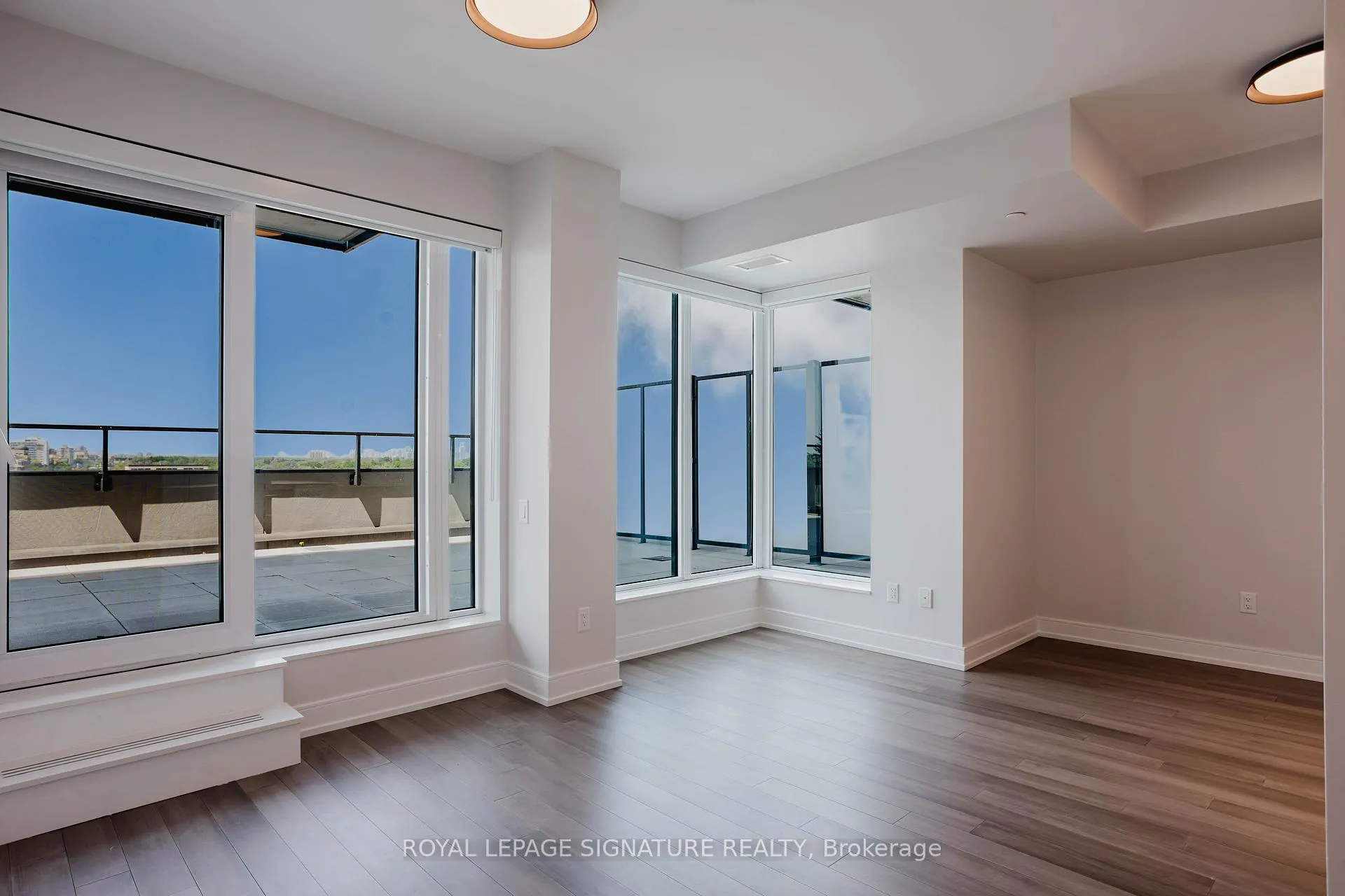 Photo 2 of Unit 908, 2525 Bathurst Street, Toronto, Forest Hill North — HOMEH