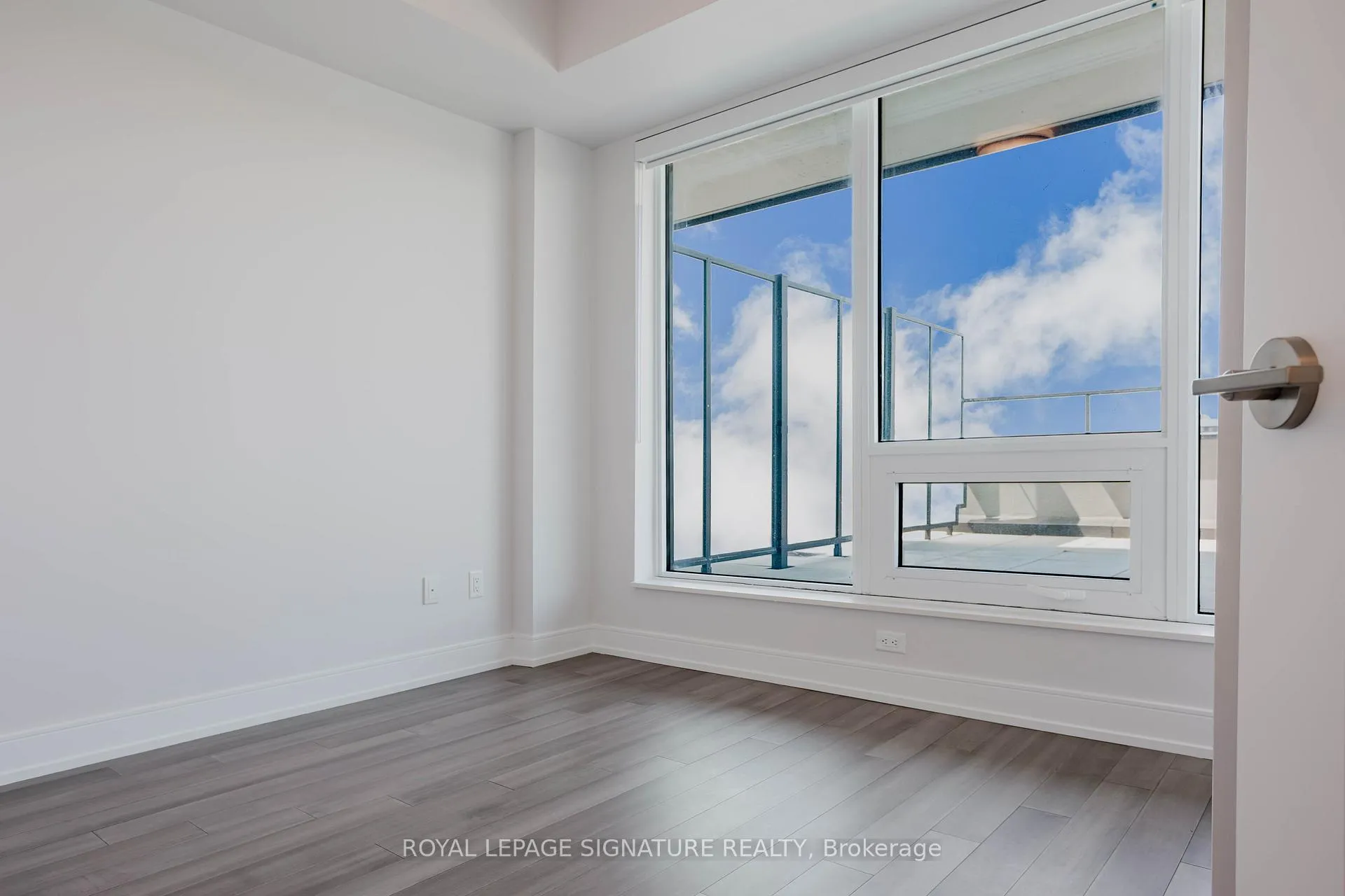 Photo 8 of Unit 908, 2525 Bathurst Street, Toronto, Forest Hill North — HOMEH