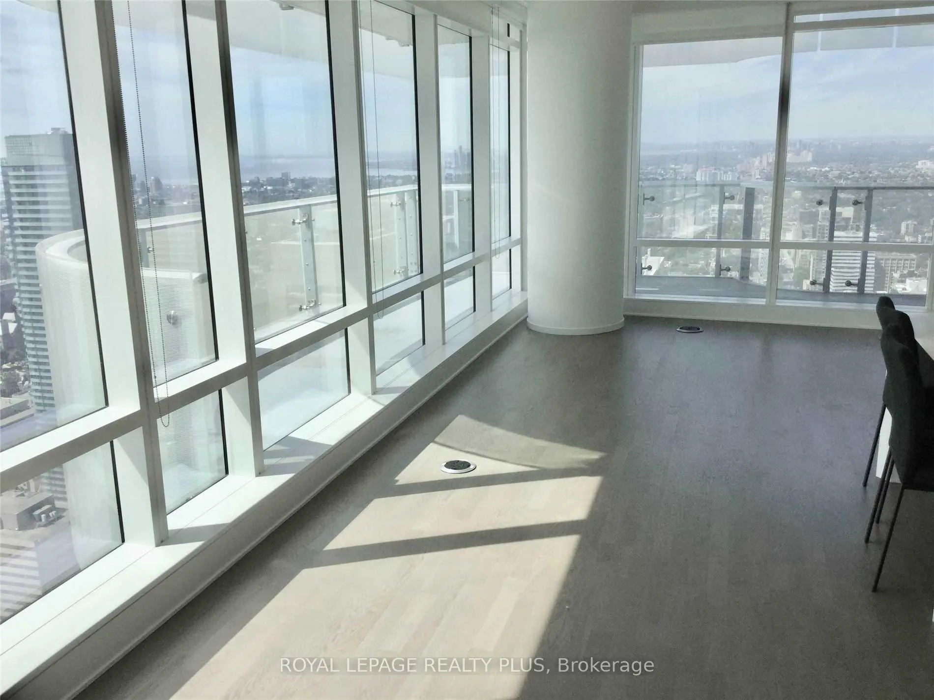 Photo 7 of Unit 5406, 1 Bloor Street E, Toronto, Church-Yonge Corridor — HOMEH