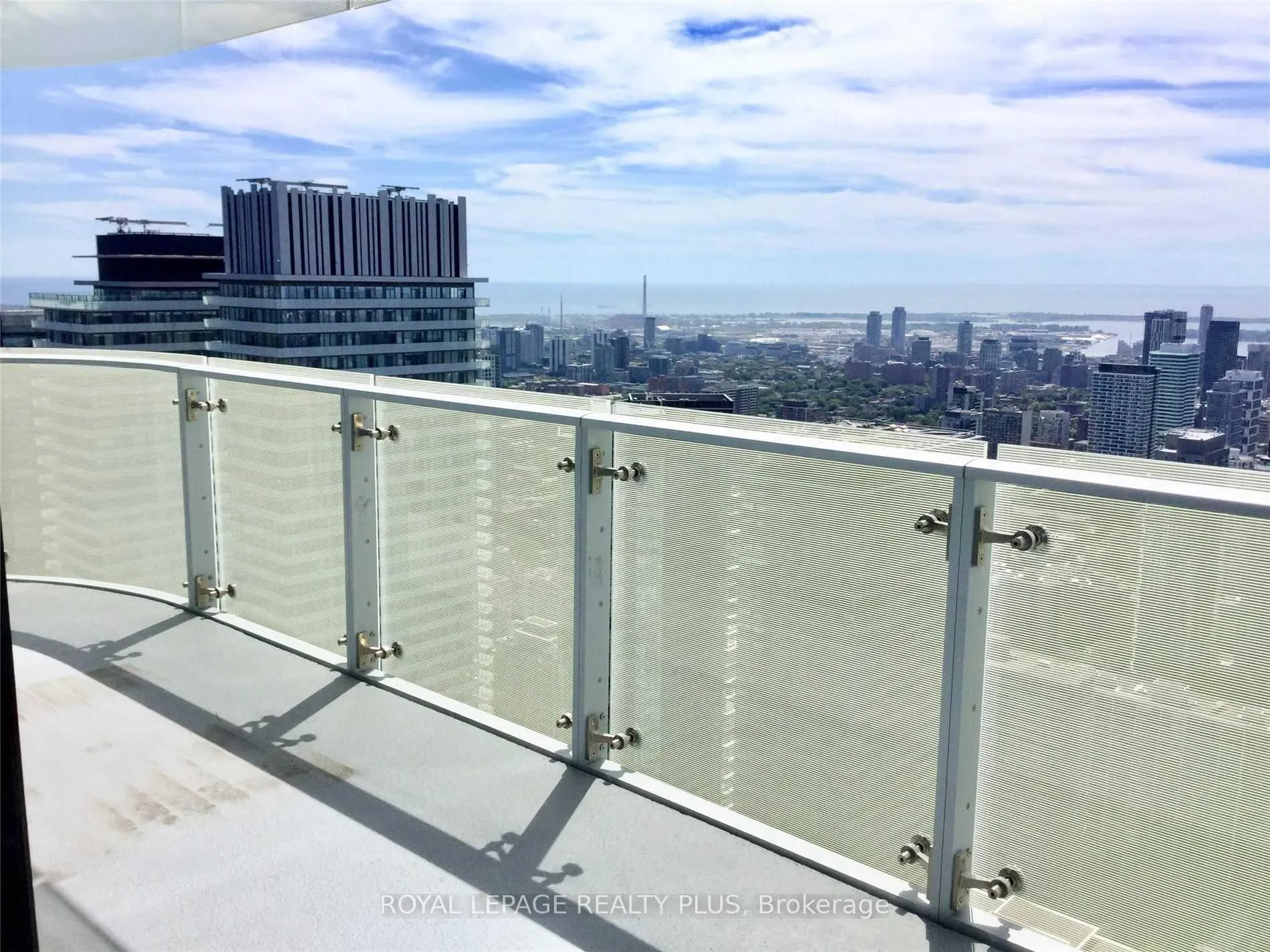 Photo 12 of Unit 5406, 1 Bloor Street E, Toronto, Church-Yonge Corridor — HOMEH