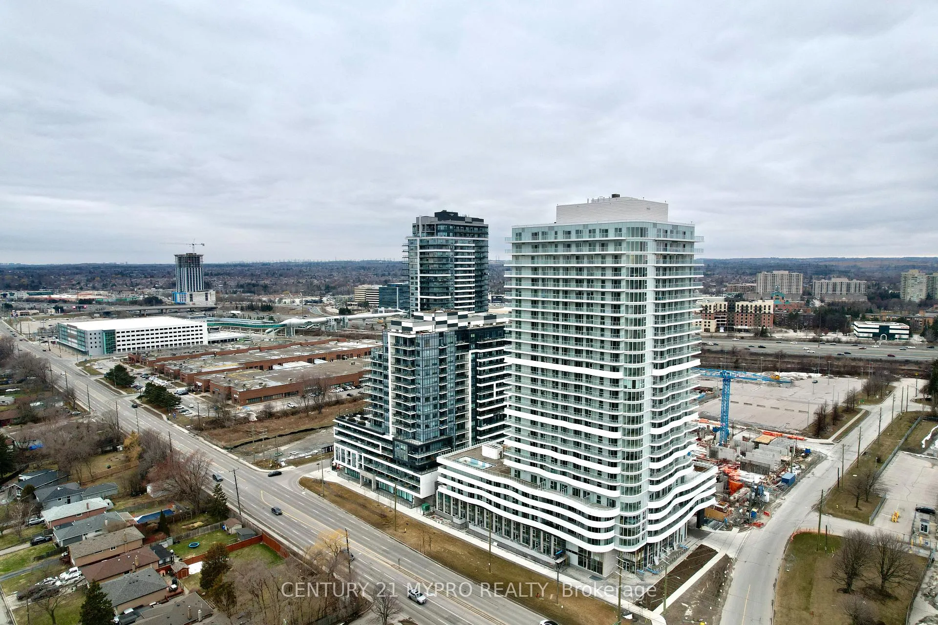 Photo 1 of Unit 2006, 1010 Sandy Beach Road, Pickering, Bay Ridges — HOMEH