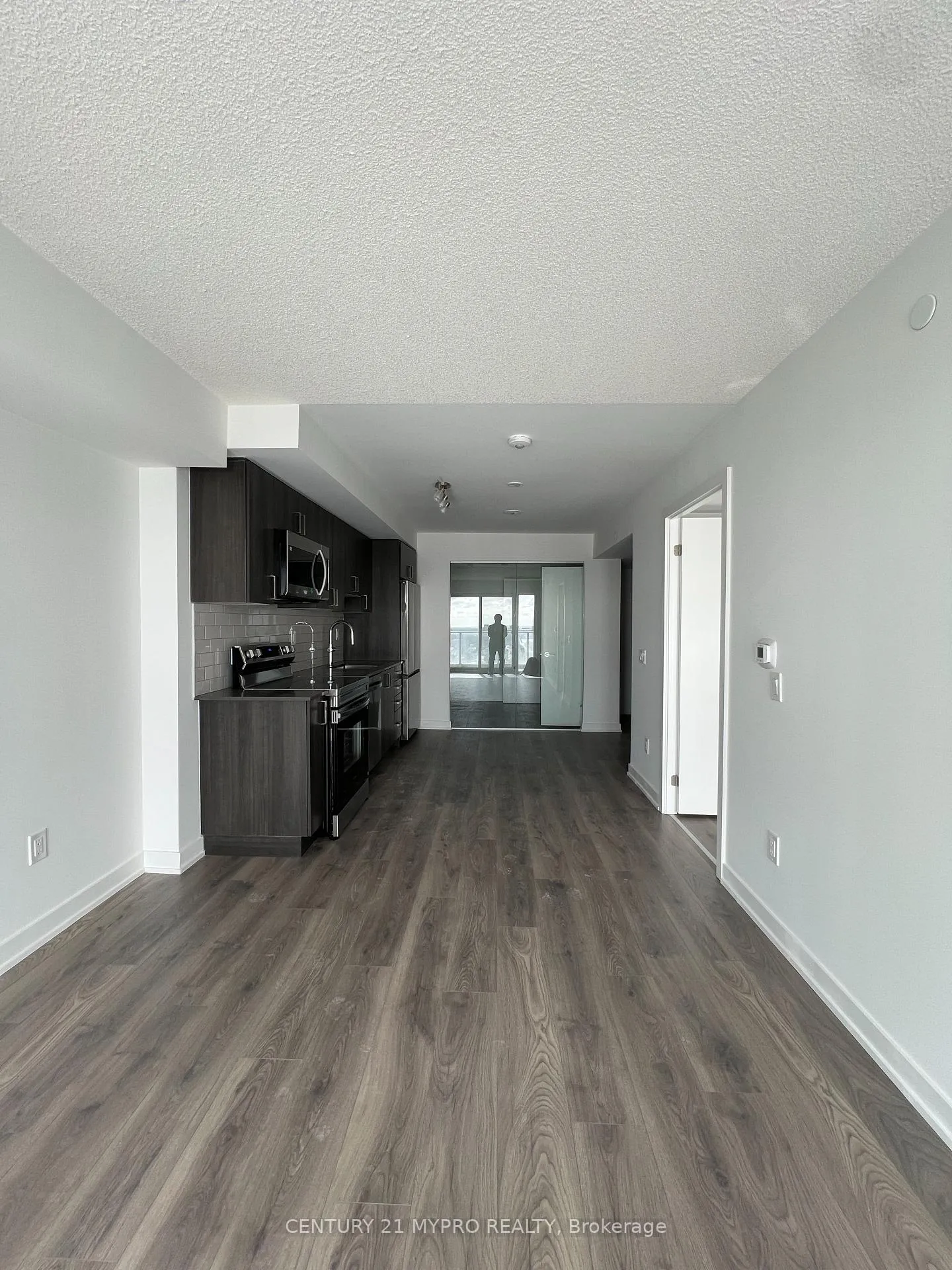 Photo 3 of Unit 2006, 1010 Sandy Beach Road, Pickering, Bay Ridges — HOMEH